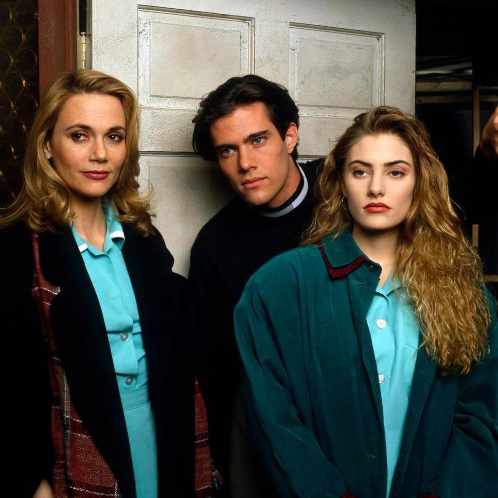 American noir: fashion in the TV series "Twin Peaks" by David Lynch1