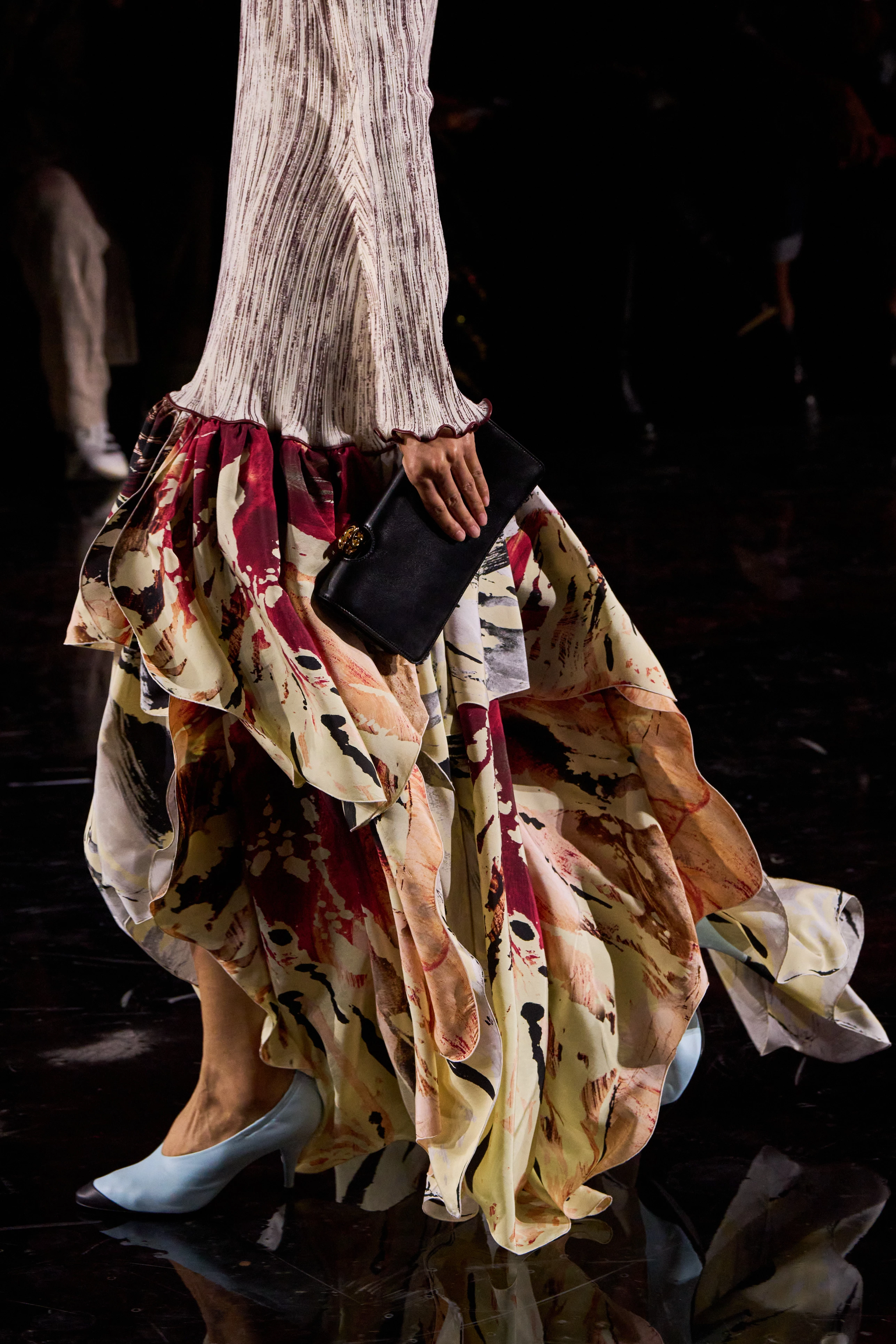 Chanel's dual-color footwear: top spring/summer 2026 shoe trend
5