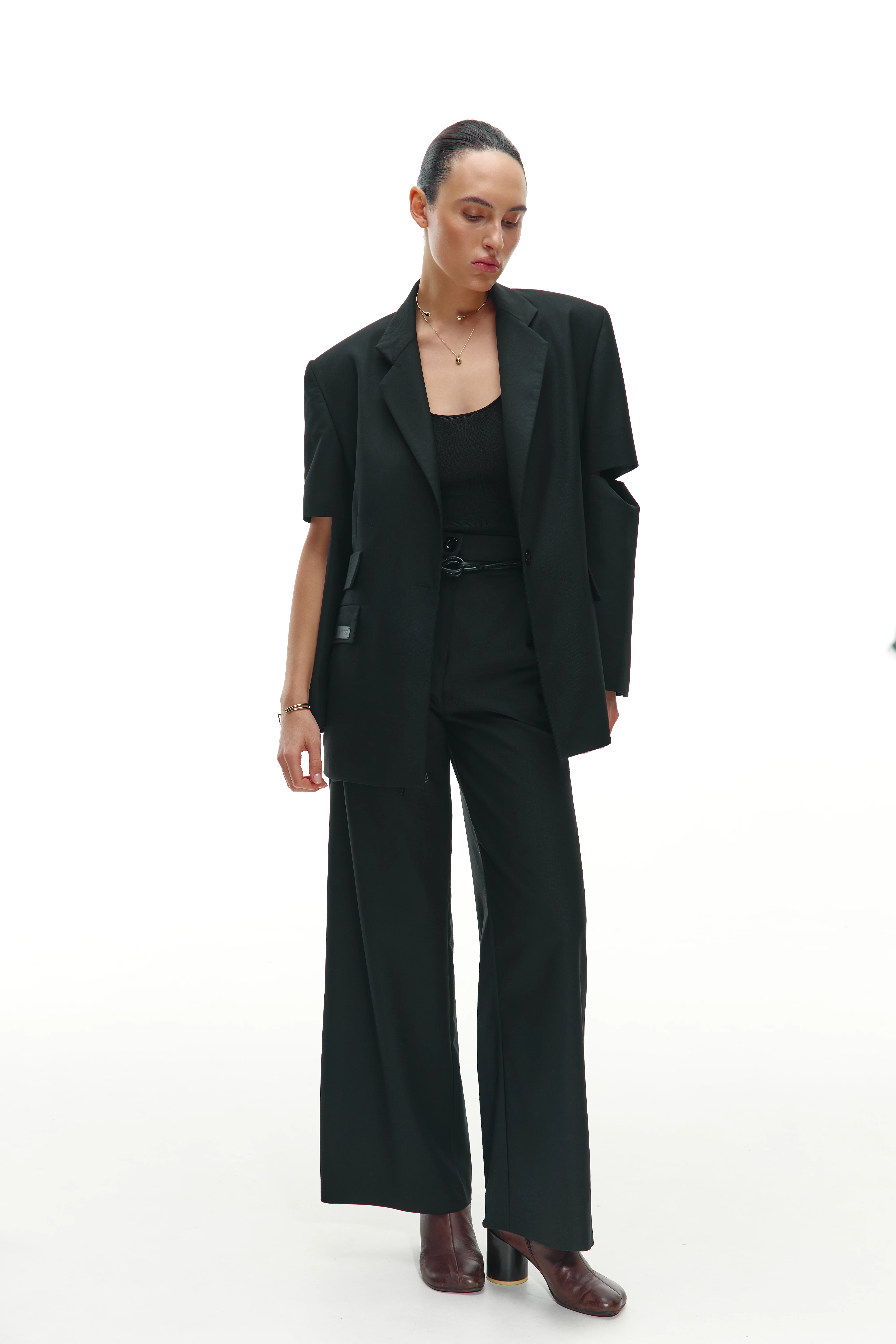 SOVA Jewelry Stylists: Operation, Client Experiences, and COVER's New Apparel
5