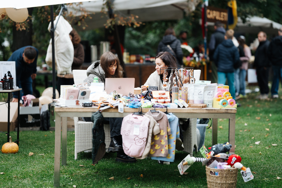 Prague Restaurant's Classic Fall Festival: A Recap
29