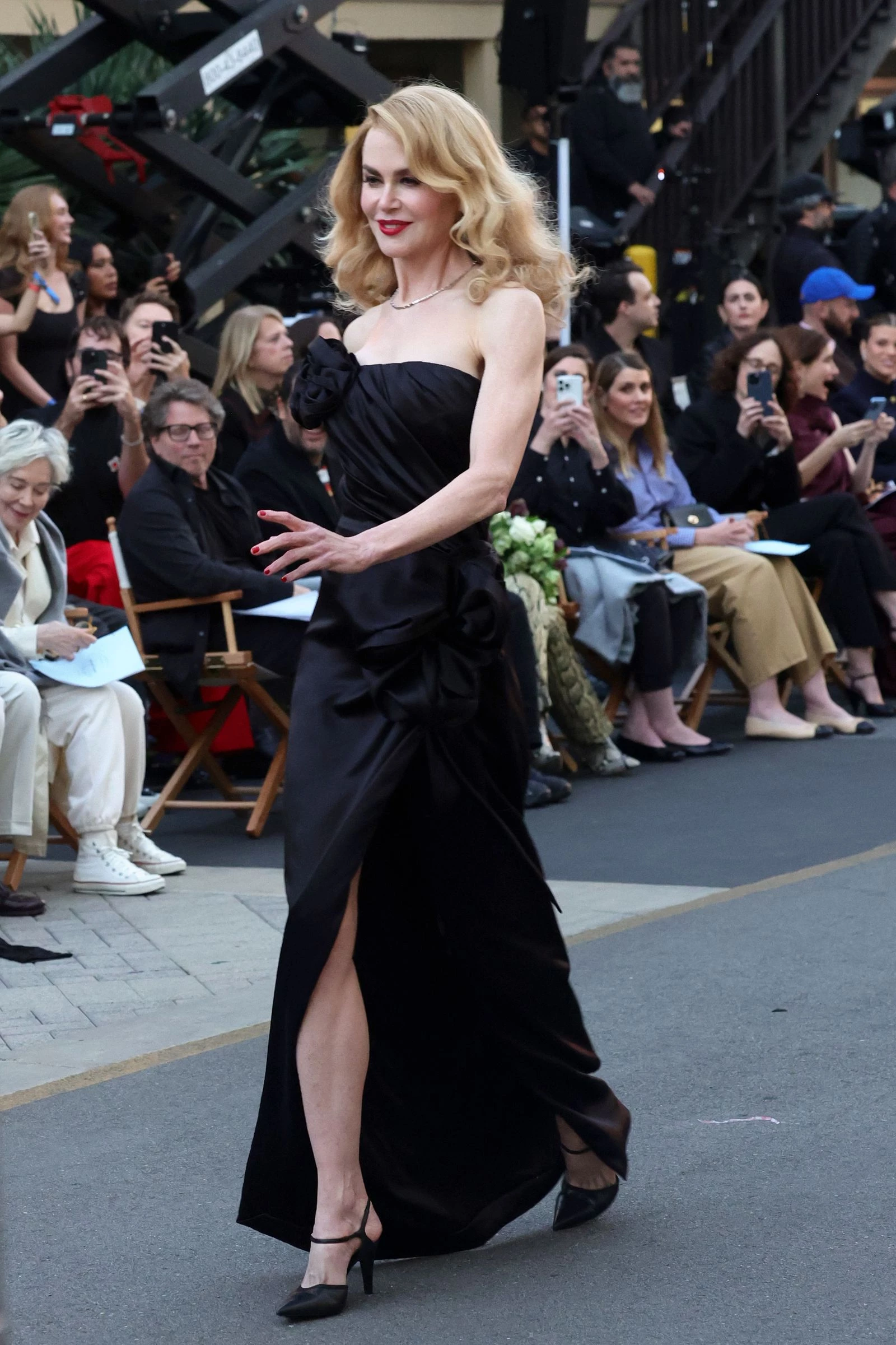Nicole Kidman on the Vogue World: Hollywood catwalk Nicole Kidman on the Vogue World: Hollywood catwalk0