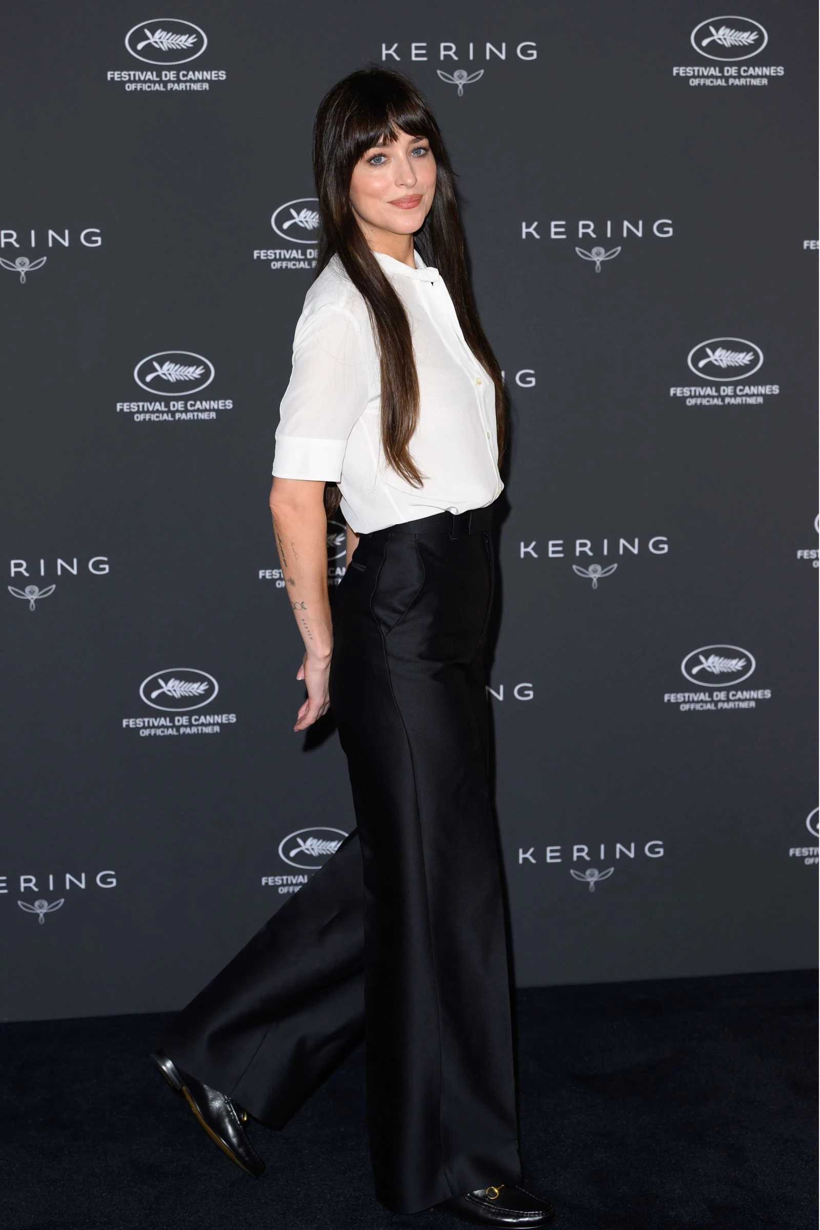Dakota Johnson in Gucci loafers5