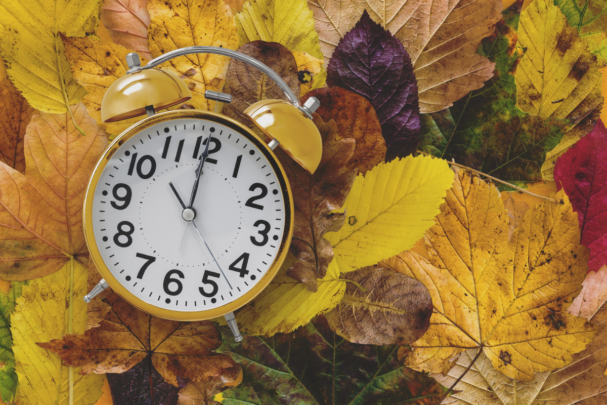 Ukraine winter time transition 2025: Clock change date & adaptation tips
0