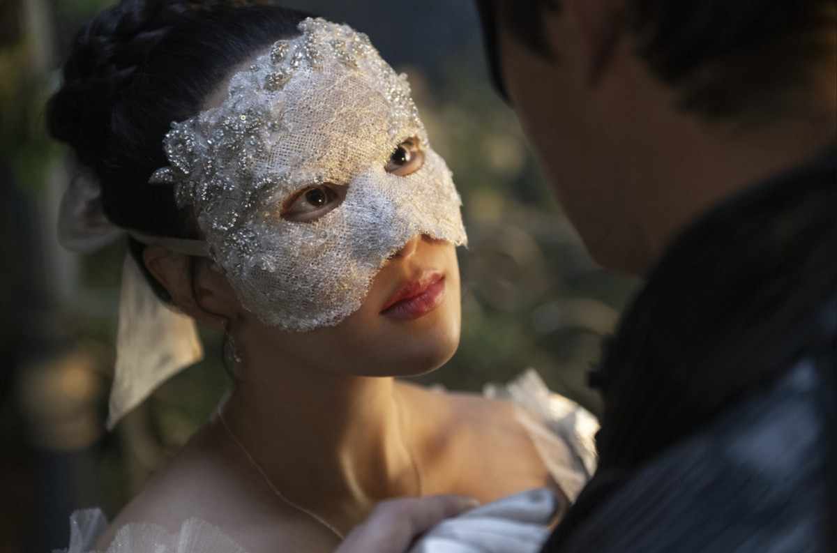 Benedict falls in love with the mysterious Sophie in the fourth season of "Bridgerton"1