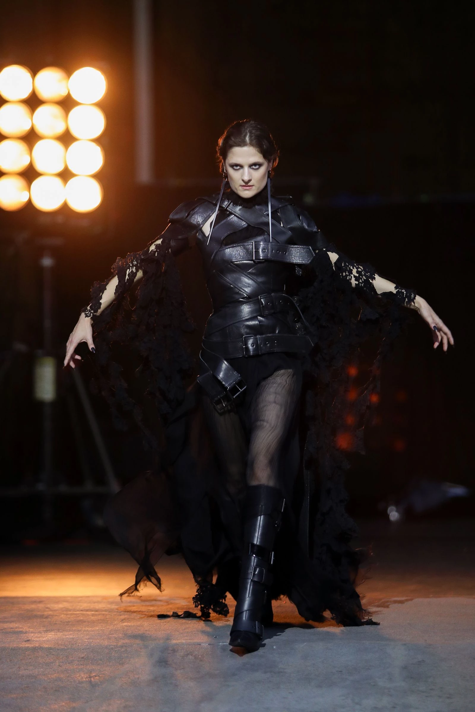 Louise Jacobson as Edward Scissorhands on the Vogue World: Hollywood catwalk Louise Jacobson as Edward Scissorhands on the Vogue World: Hollywood catwalk5