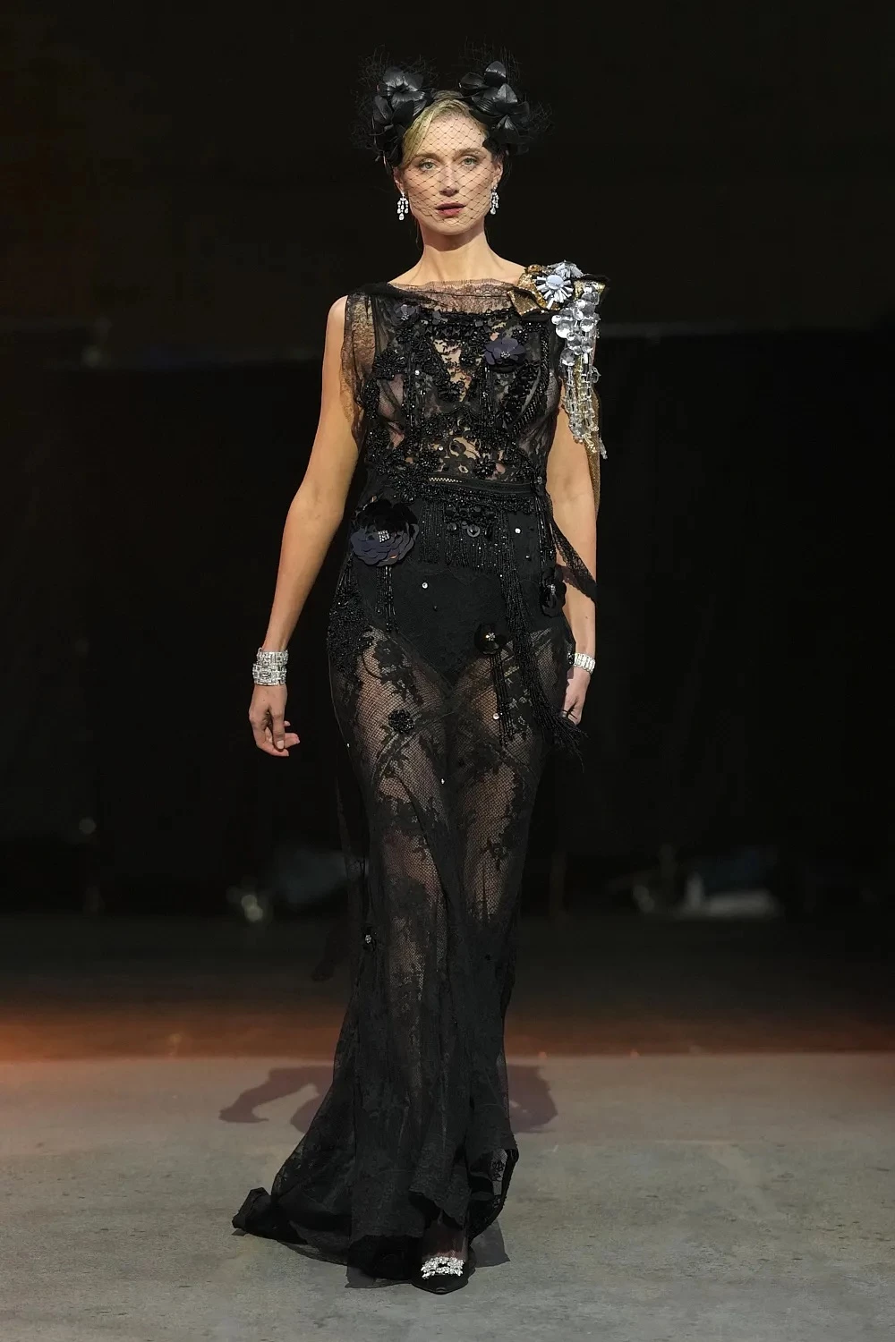 Vogue World: Hollywood — Every Outfit from the Epic Fashion-Meets-Film Extravaganza
23