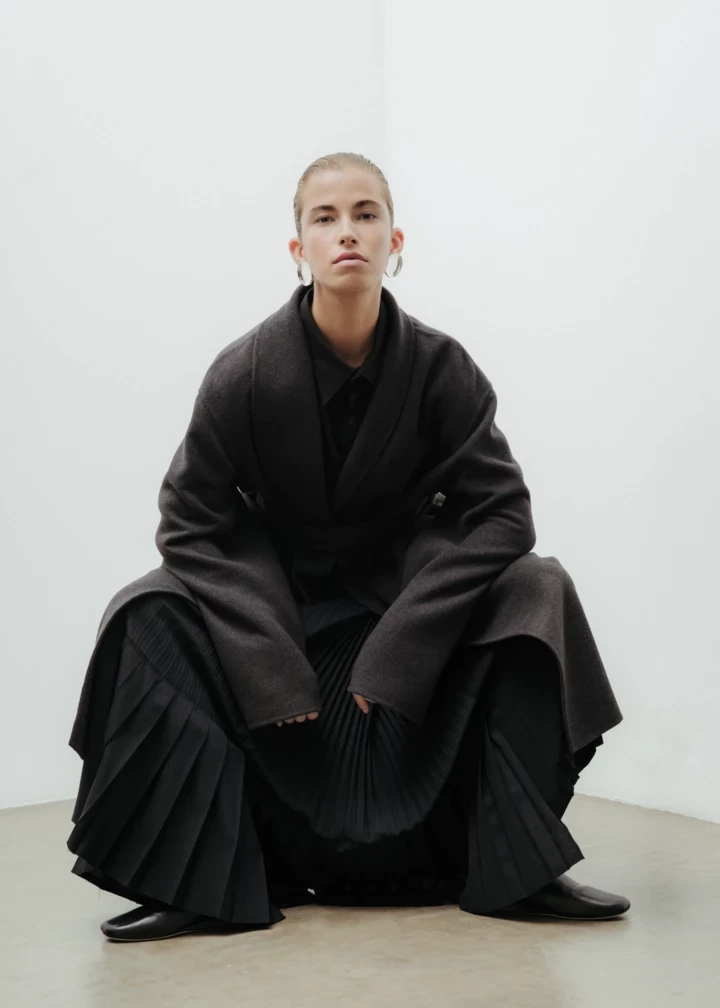 Essential Simplicity, Opulent Flourish: Beauty Styles Inspired by Classic Celine and The Row
7