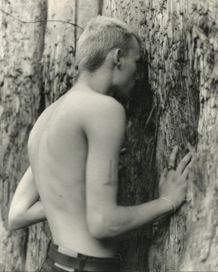 The editors of Vogue Ukraine are opening an exhibition of current Ukrainian photography FUTURESPECTIVE in London1
