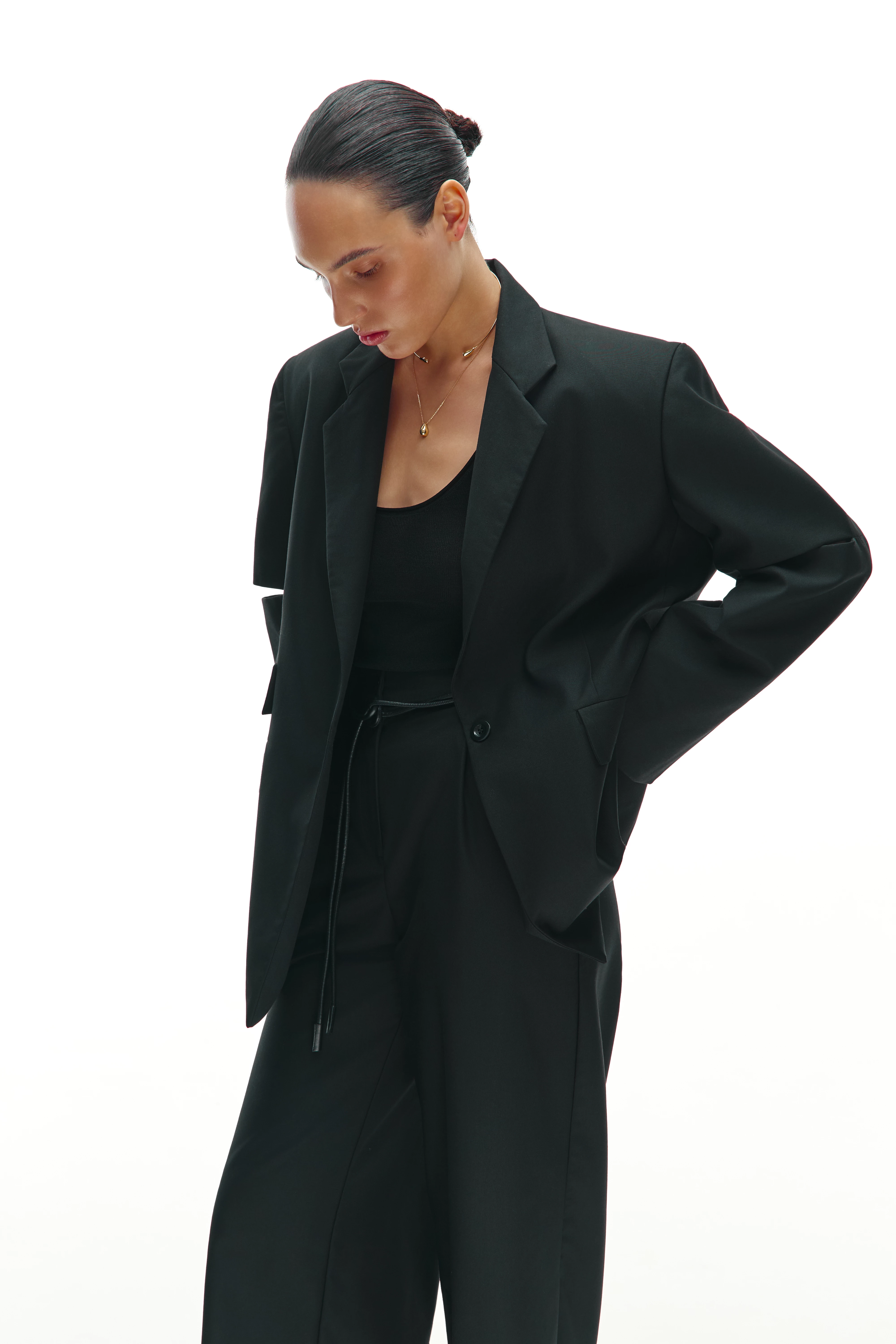 SOVA Jewelry Stylists: Operation, Client Experiences, and COVER's New Apparel
0