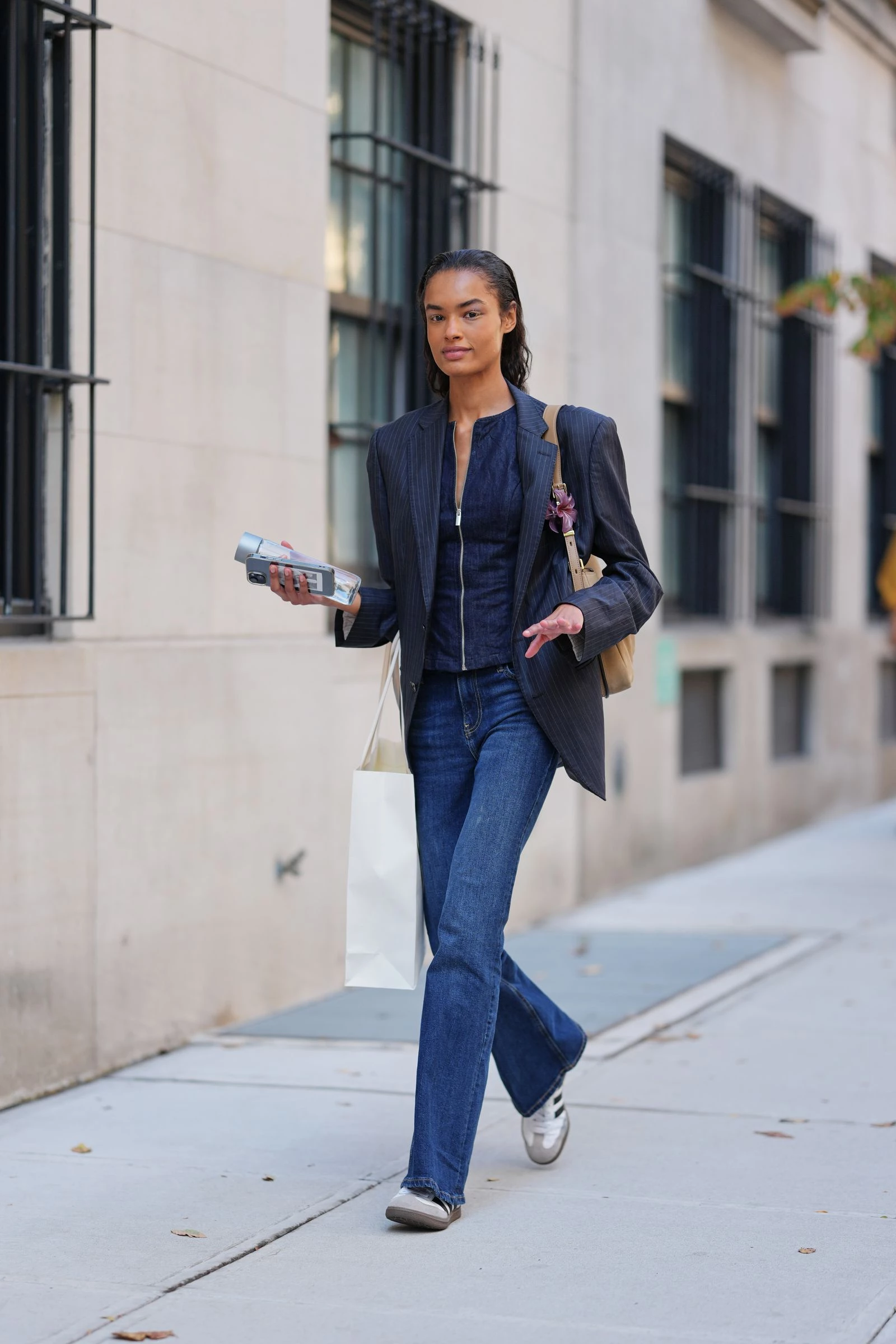 7 Chic Takes on Bell-Bottom Jeans This Autumn: 2025
4