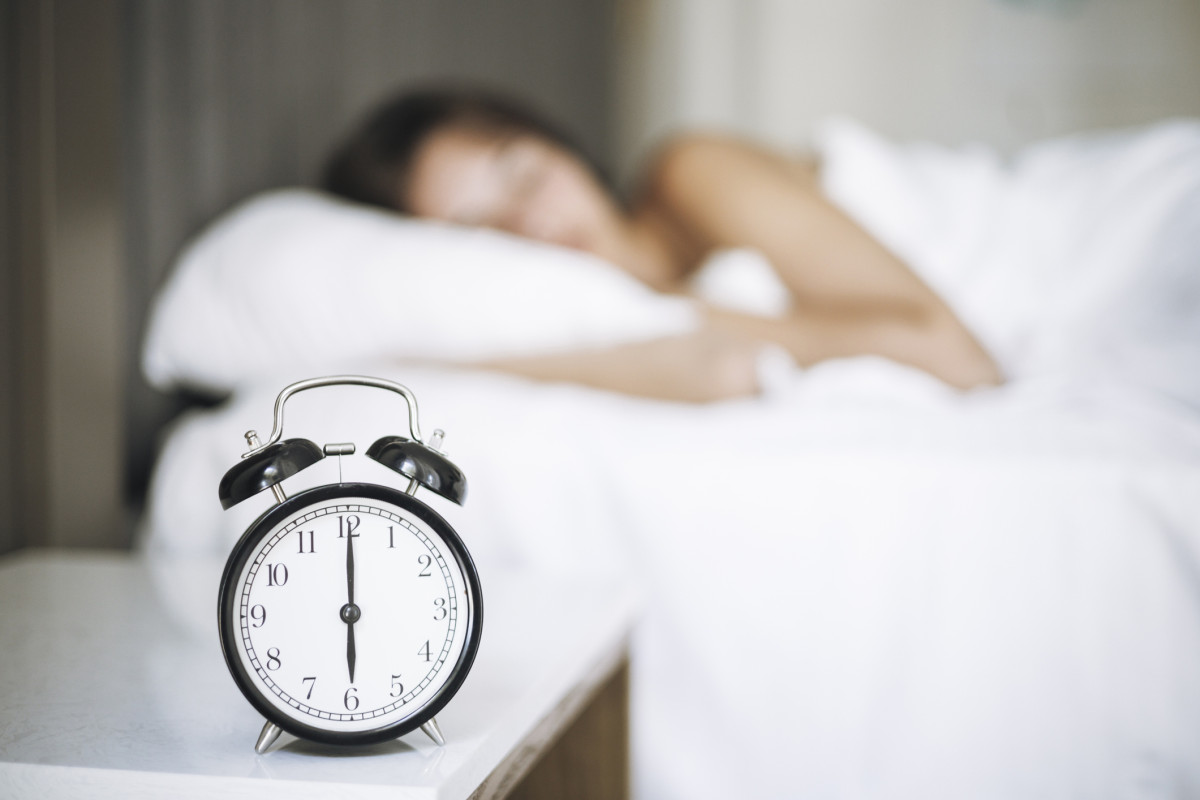 Ukraine winter time transition 2025: Clock change date & adaptation tips
1