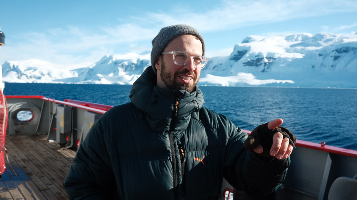 Why we should all watch Anton Ptushkin's documentary "Antarctica"2