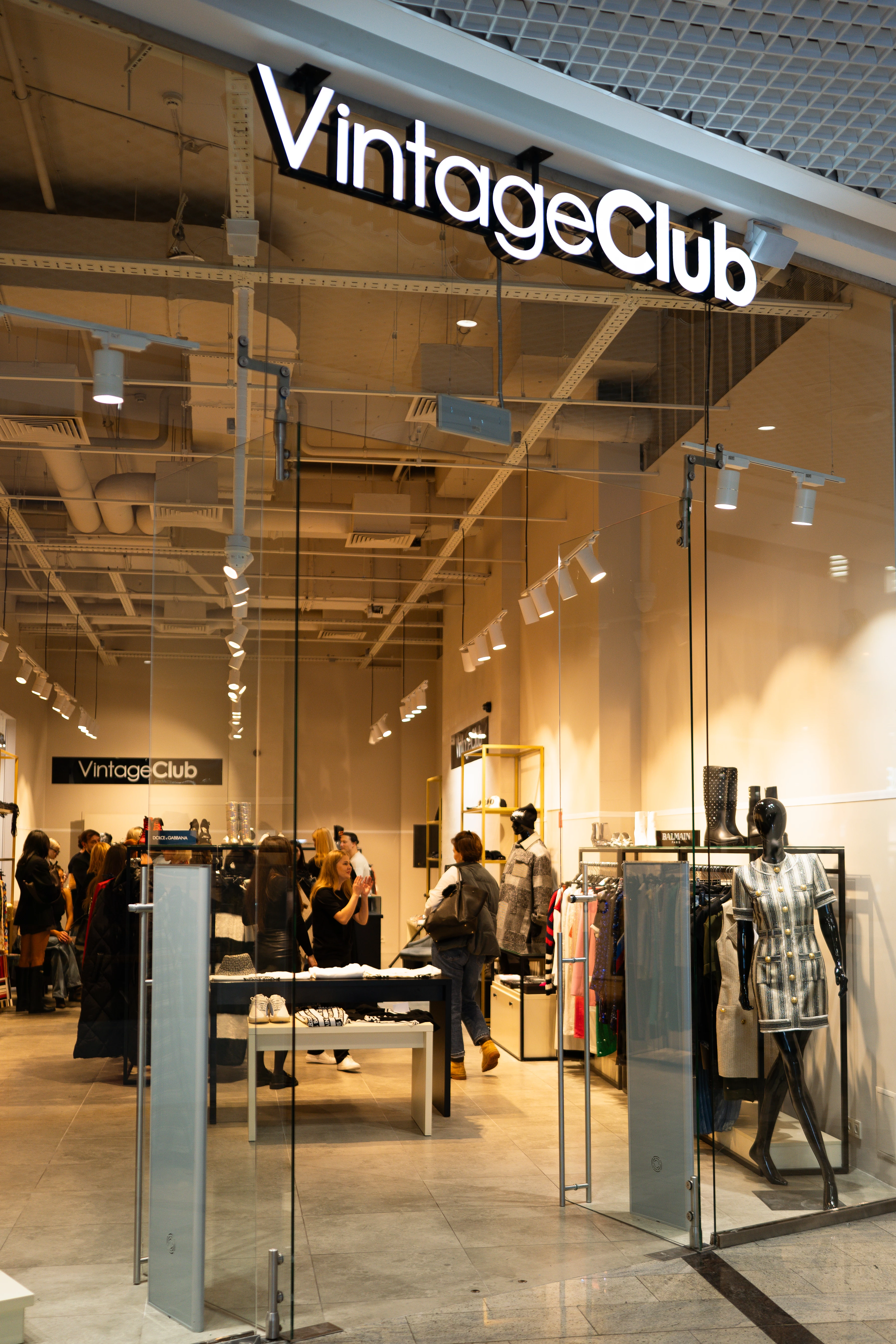 New Kyiv Spot: Retro Haven - Budget-Friendly High-End Goods Debut
0