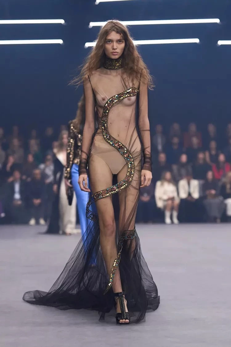Valentino6