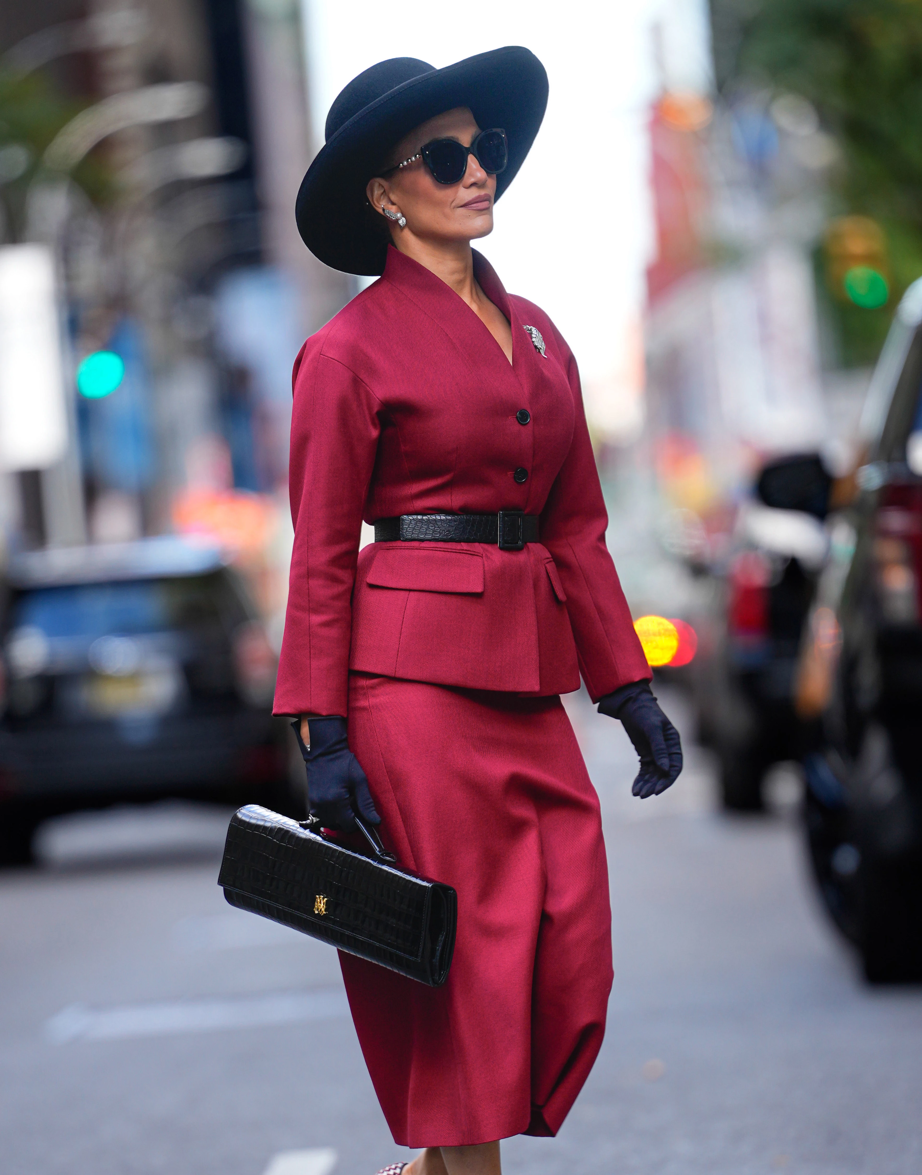 JLo Reigns Supreme as This Autumn's Most Stylish.
4