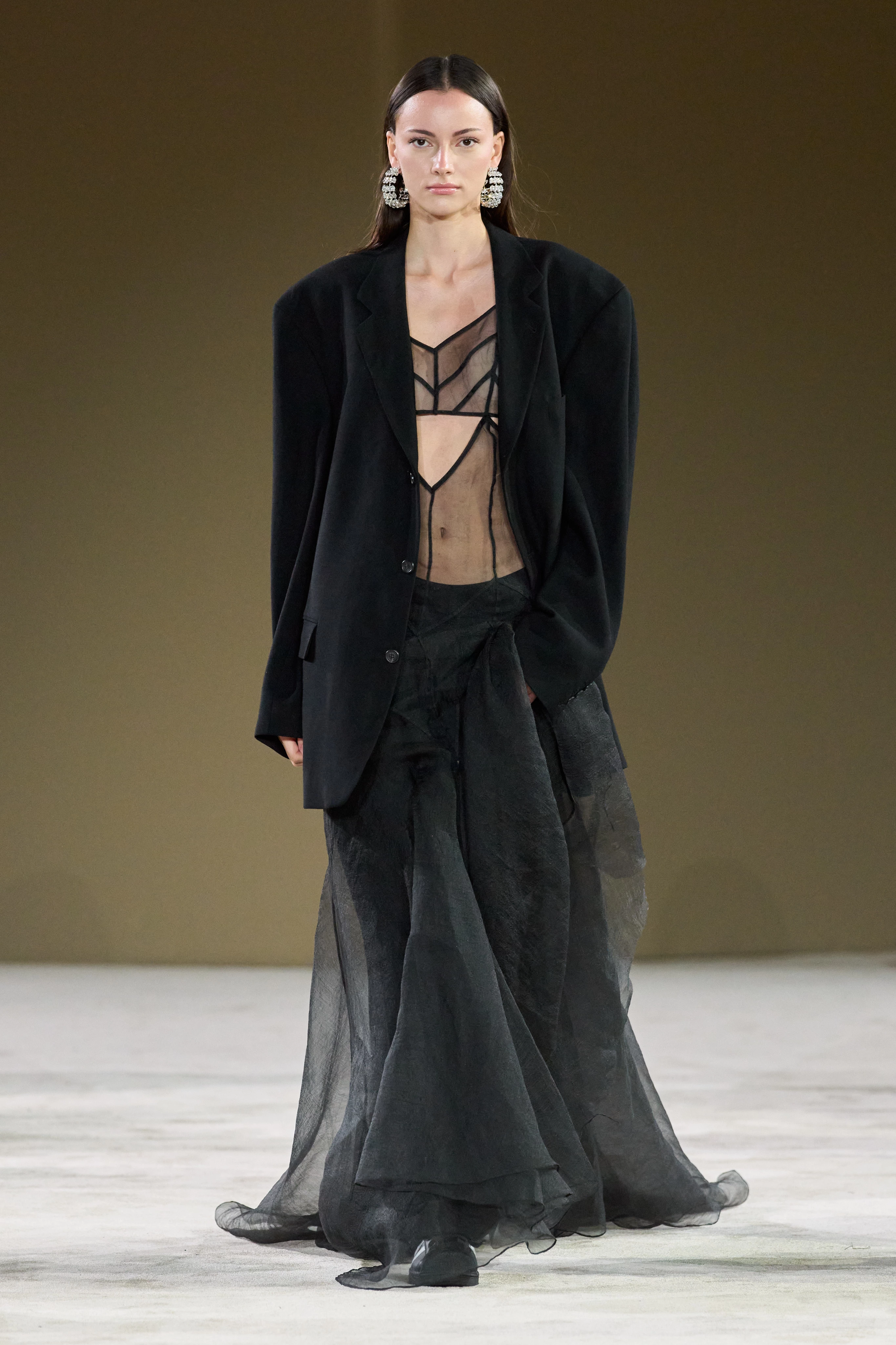 GUDU, a Ukrainian label, debuted its latest designs at Bucharest Fashion Week.
5