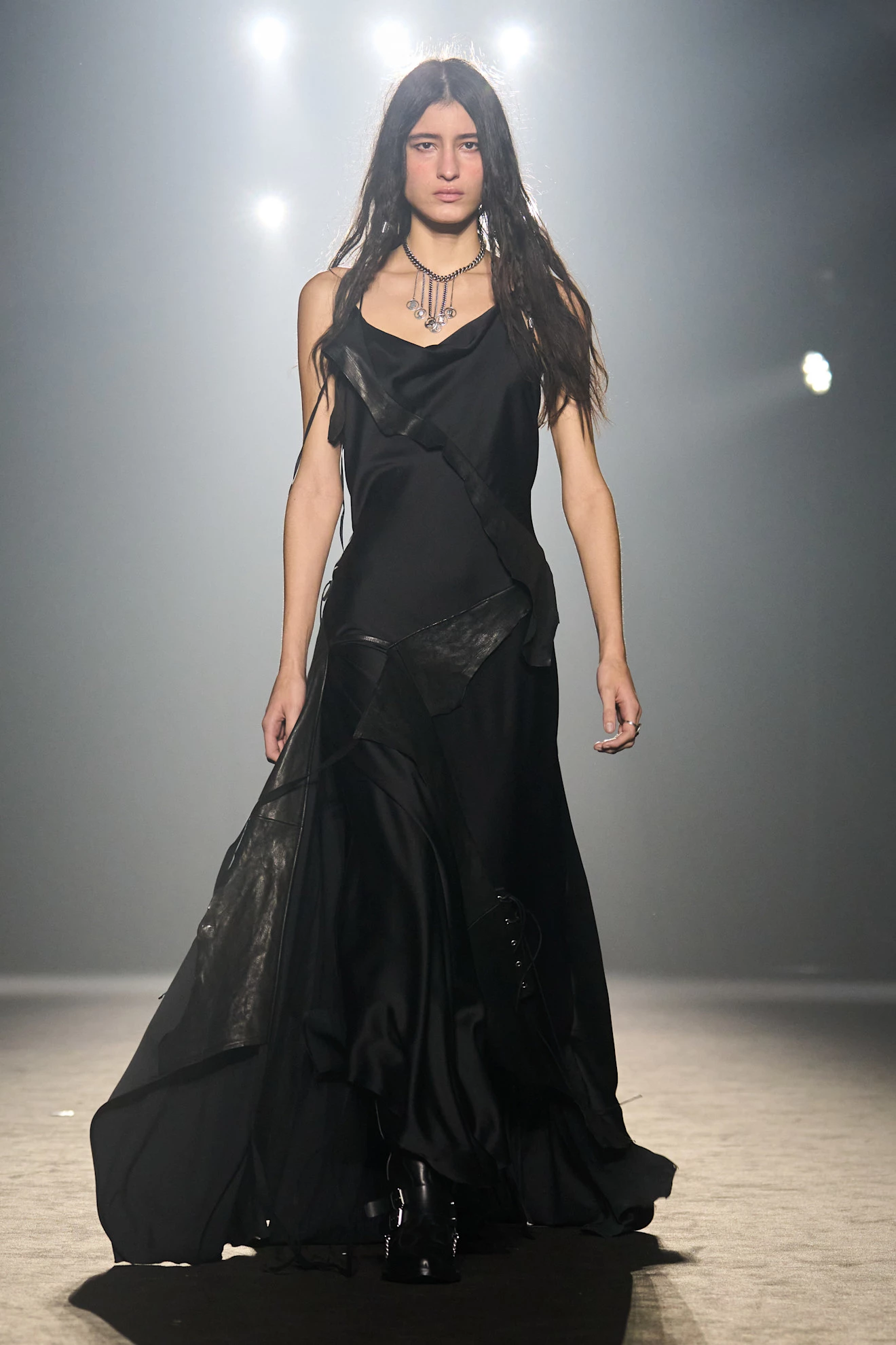 Demeulemeester fall-winter 2025/2026. Photo: Launchmetrics10