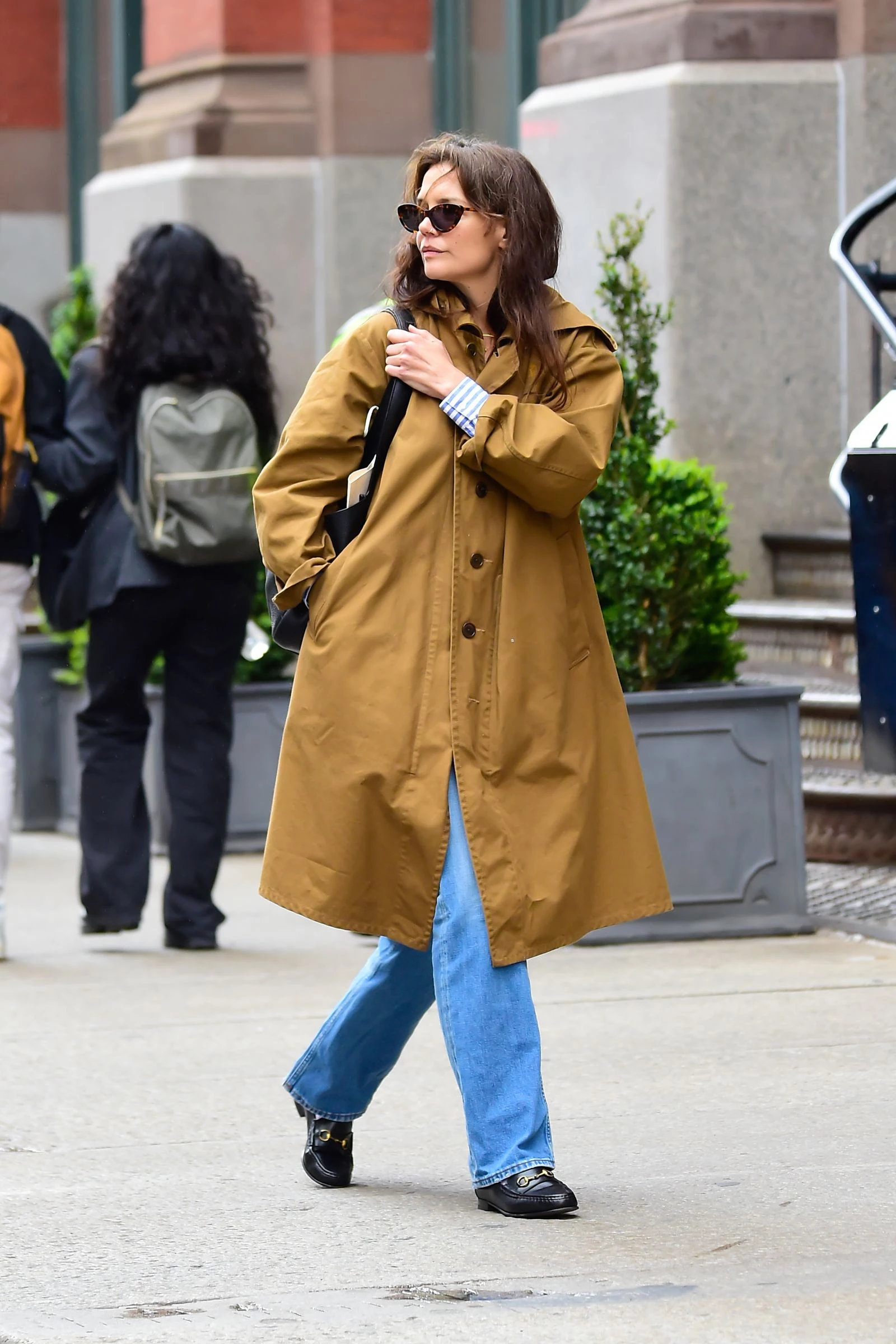 Katie Holmes in Gucci loafers3