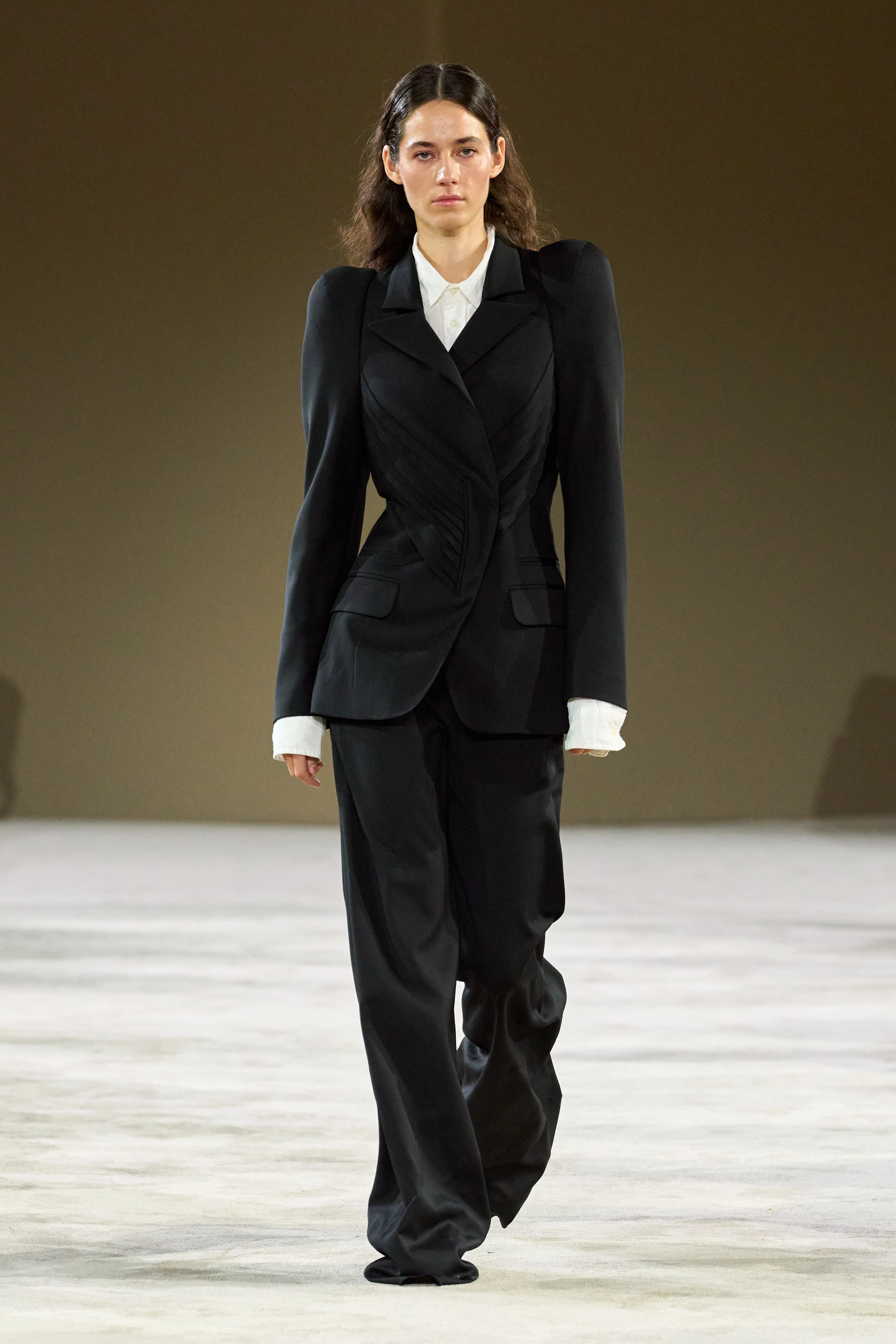 GUDU, a Ukrainian label, debuted its latest designs at Bucharest Fashion Week.
4