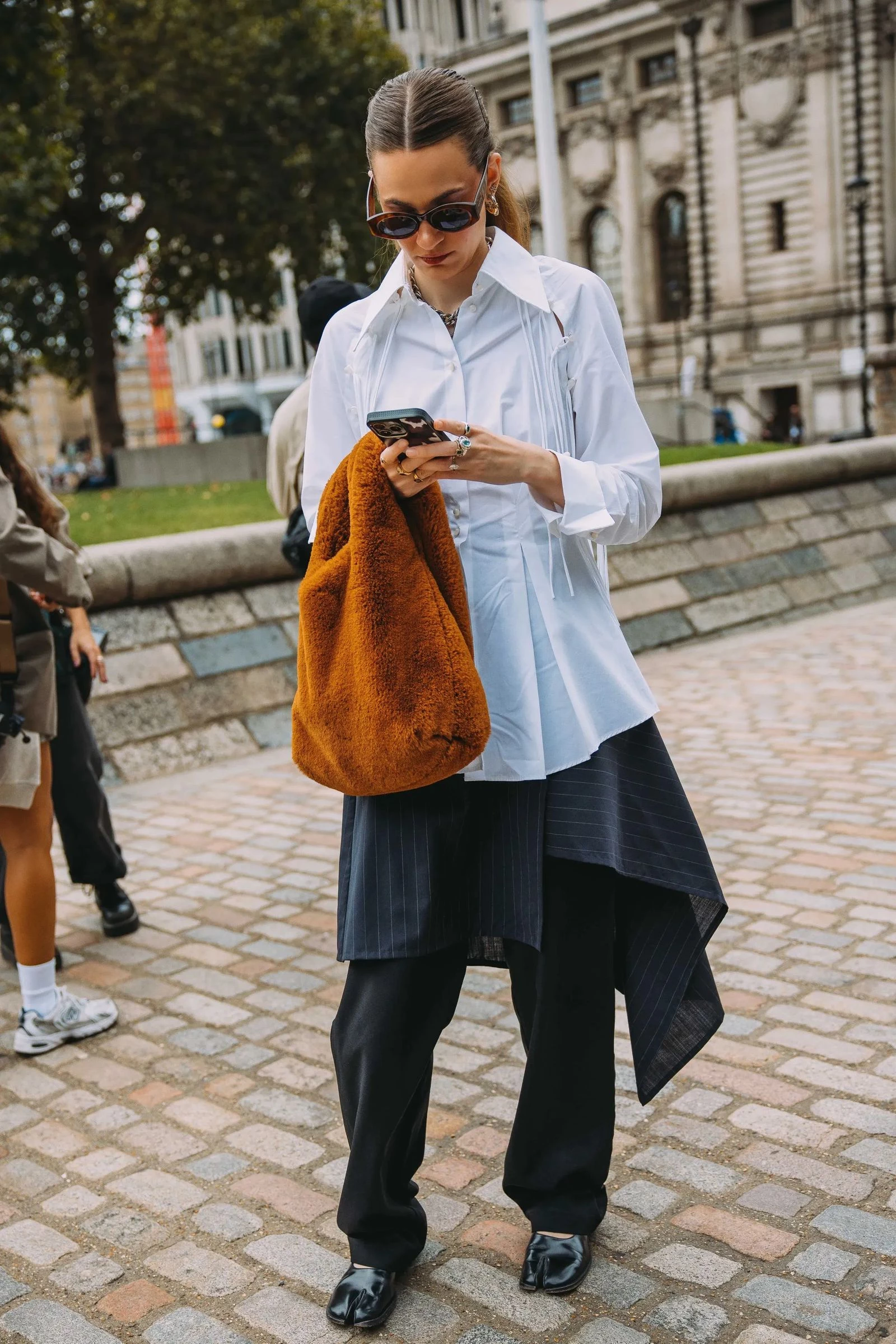Nine chic layered ensembles for autumn '25
3