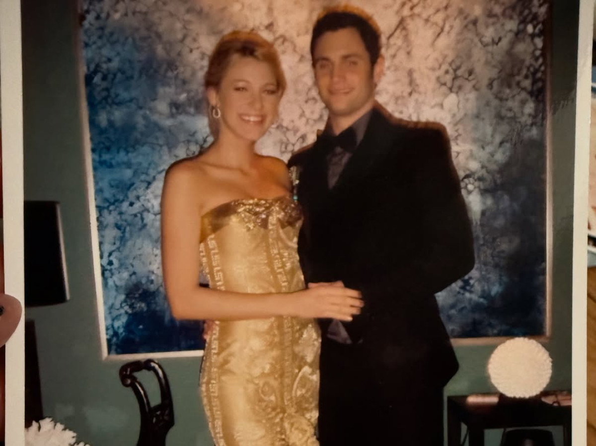10 archival photos from the series "Gossip Girl" shared by Blake Lively3