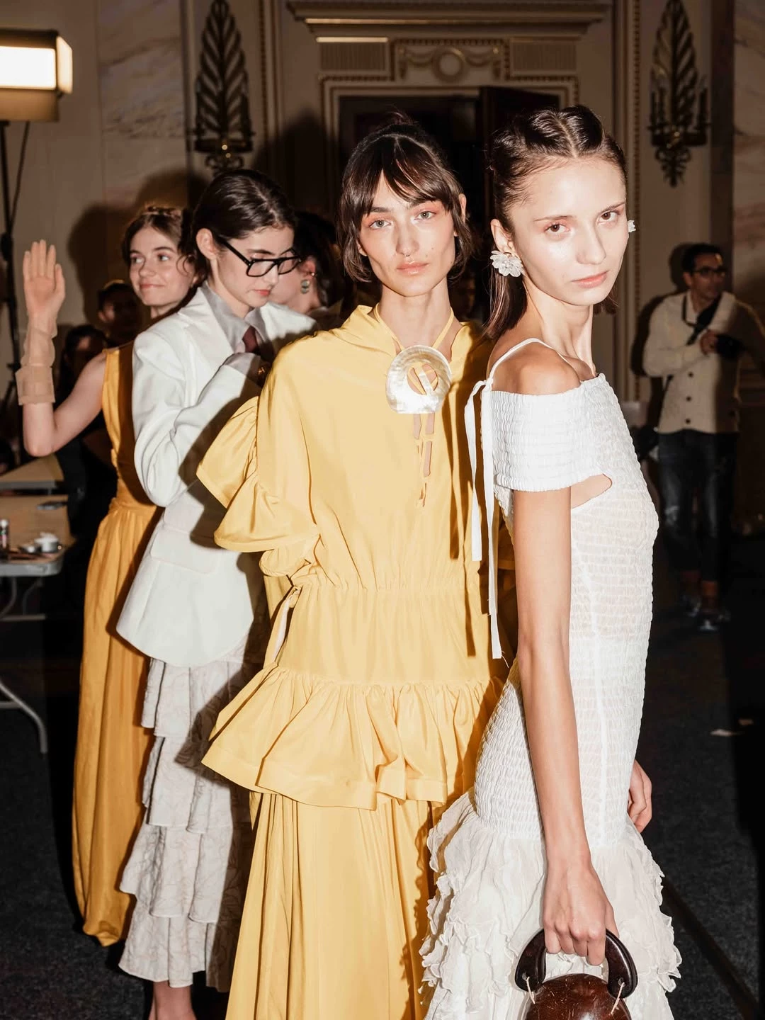 Bucharest Fashion Week Highlights: Ukrainian Talent, Landmark Venues, and Industry Outlook
0