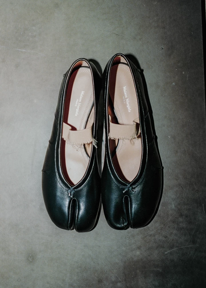 Essential Simplicity, Opulent Flourish: Beauty Styles Inspired by Classic Celine and The Row
13