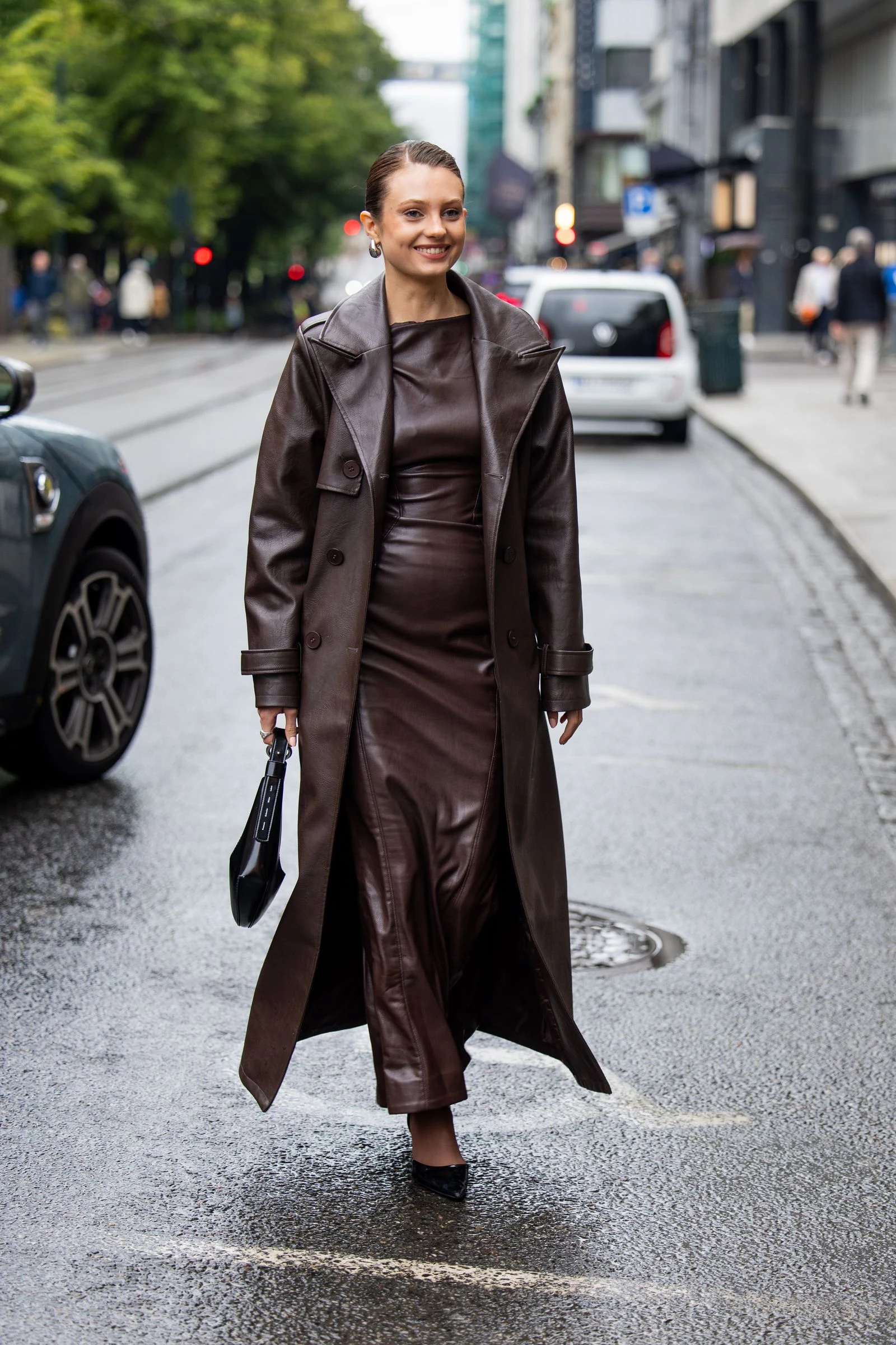 Chic Streets: Top 5 Leather Dress Looks for Autumn/Winter '25/'26
2