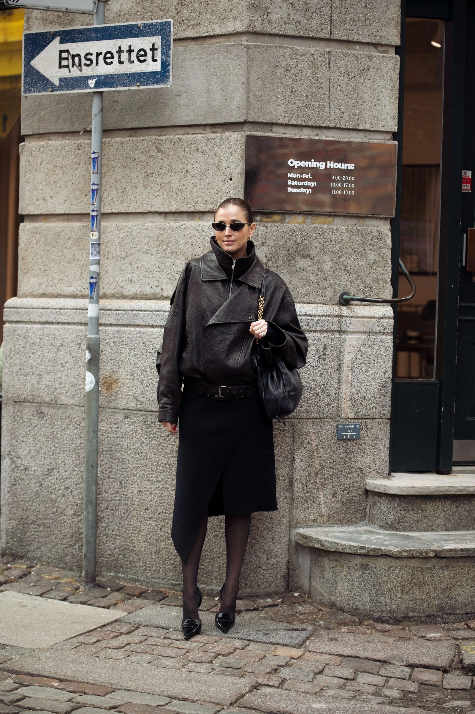 Stand-up Collar Jacket: Fall 2025's Top Outerwear Trend
4