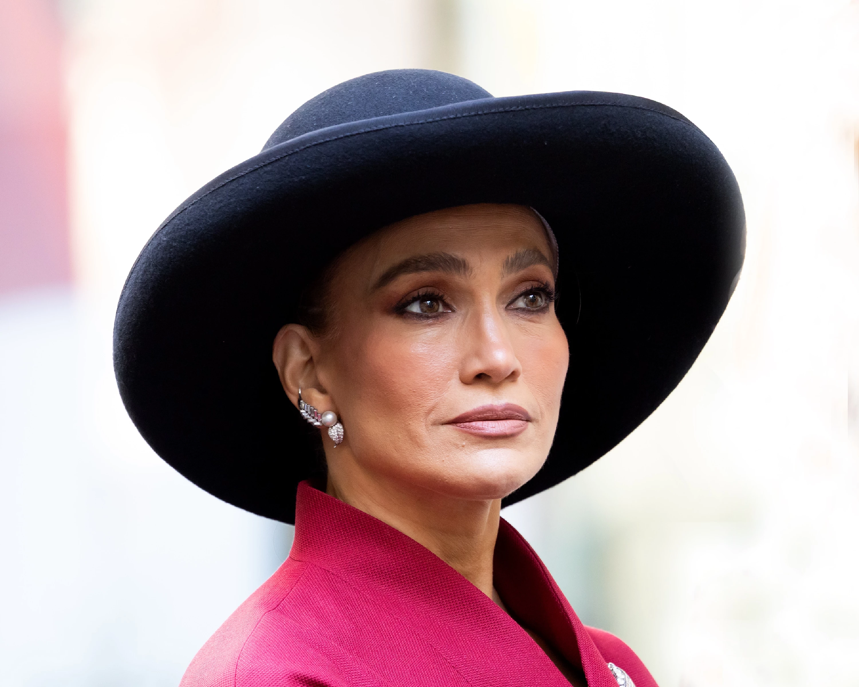 JLo Reigns Supreme as This Autumn's Most Stylish.
3