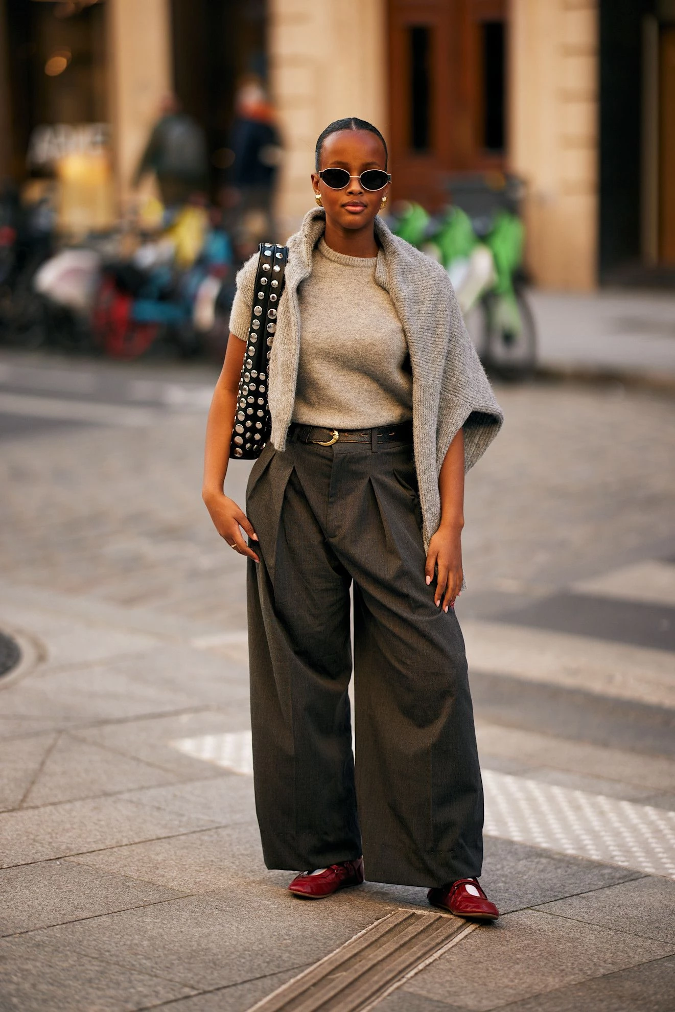 This autumn, exchange your cotton tee for a knitted pullover.
2