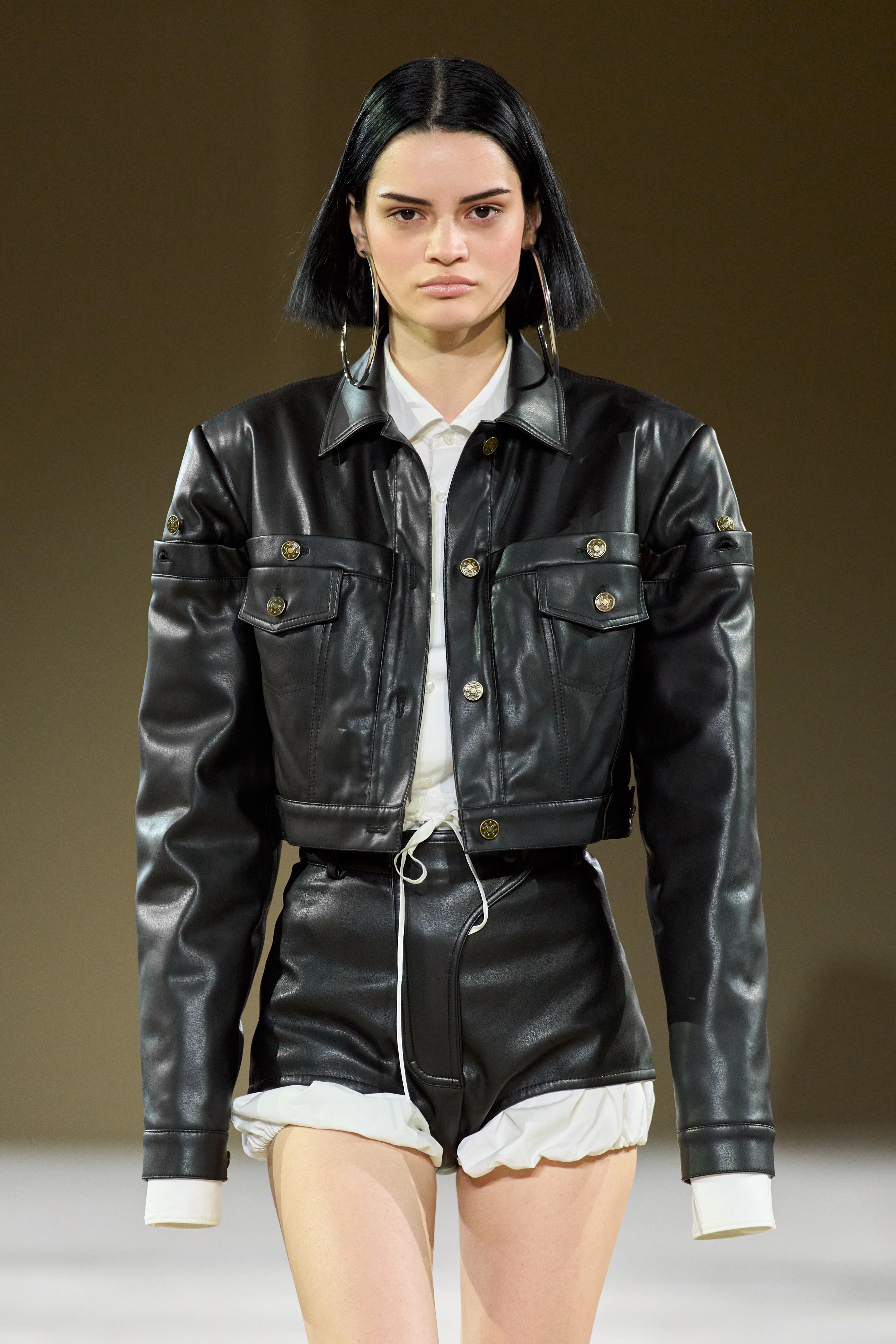 GUDU, a Ukrainian label, debuted its latest designs at Bucharest Fashion Week.
3