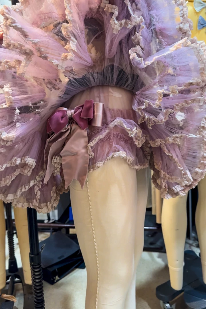 As Kharkiv resident Varvara Karinska started a revolution in light ballet9