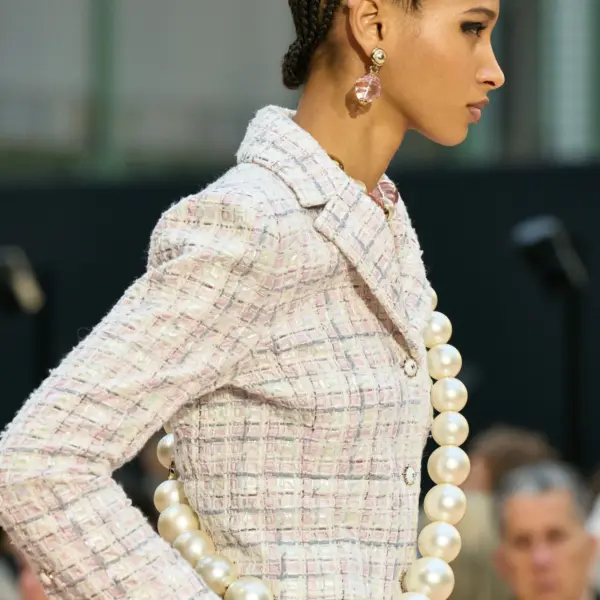 Six Jewelry Styles to Revamp Your Appearance This Autumn & Winter (2025-2026)
