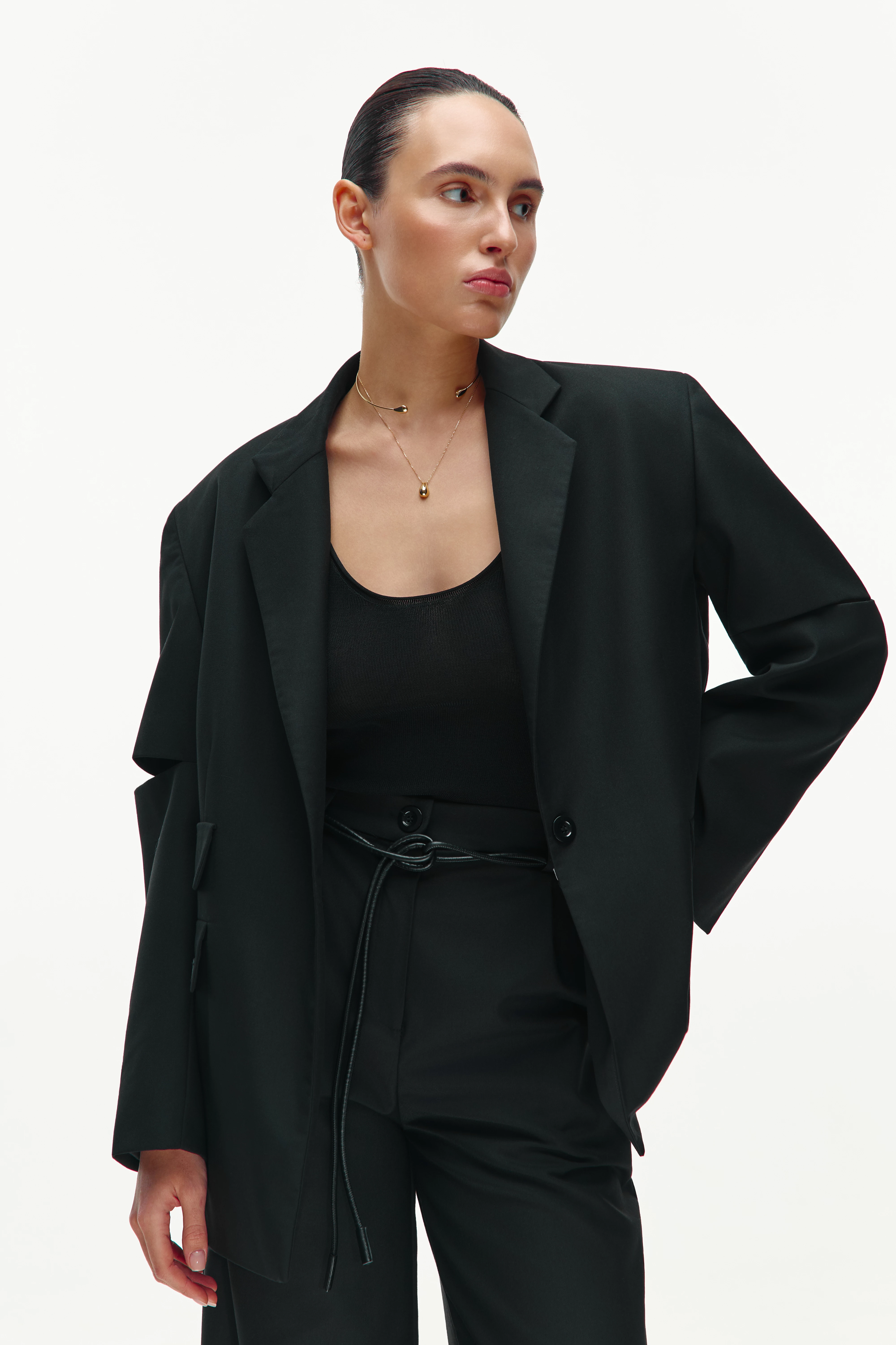 SOVA Jewelry Stylists: Operation, Client Experiences, and COVER's New Apparel
4