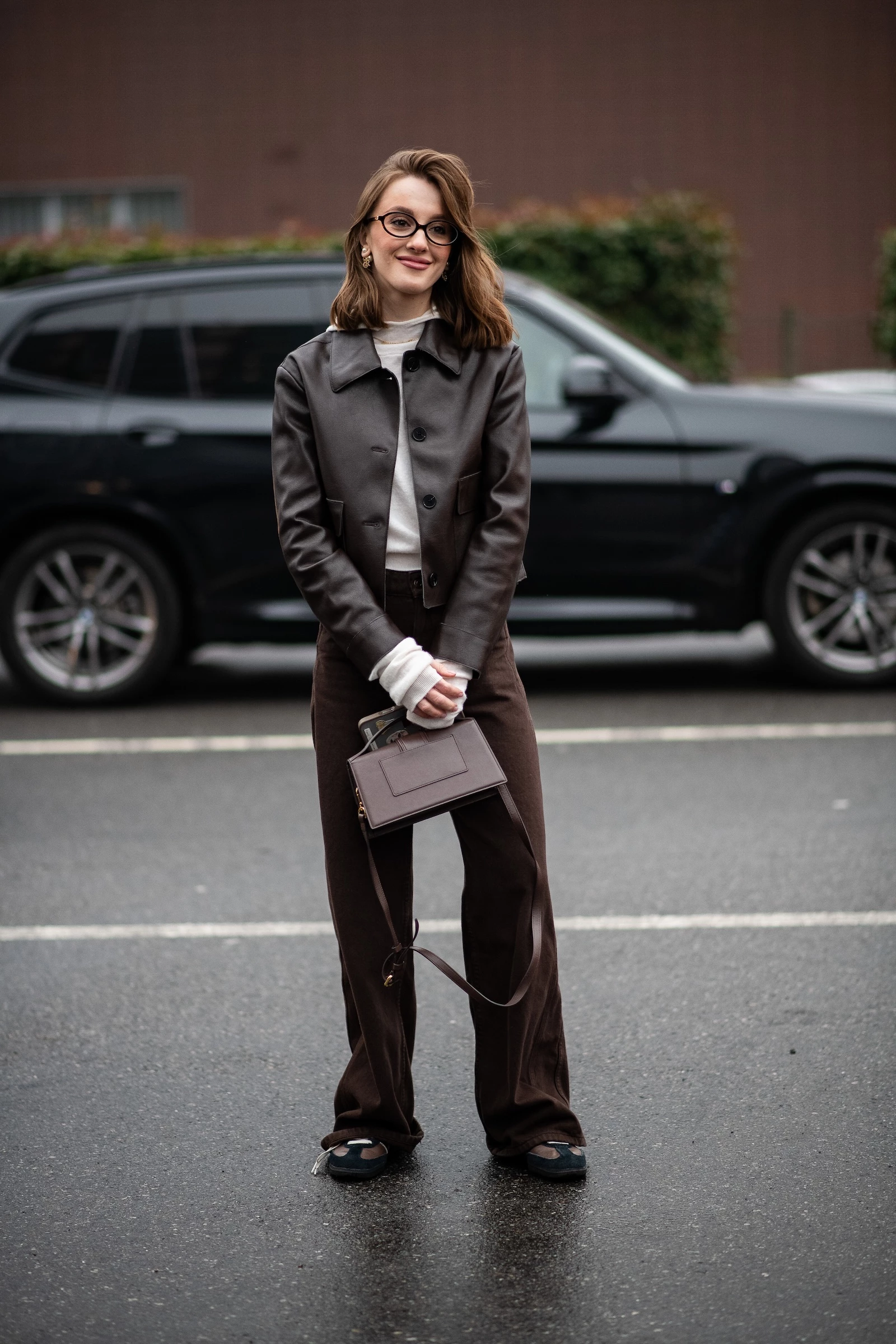 Chocolate Denim Dominance: Top 4 Jean Styles for Autumn
1