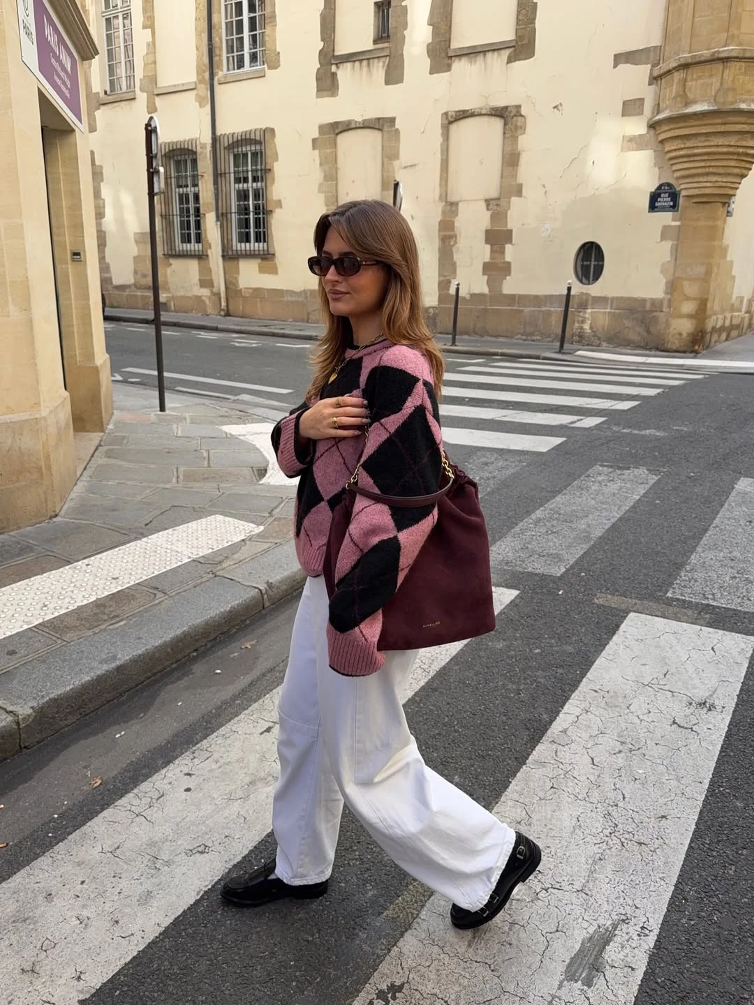 Instagram @lucypage_1