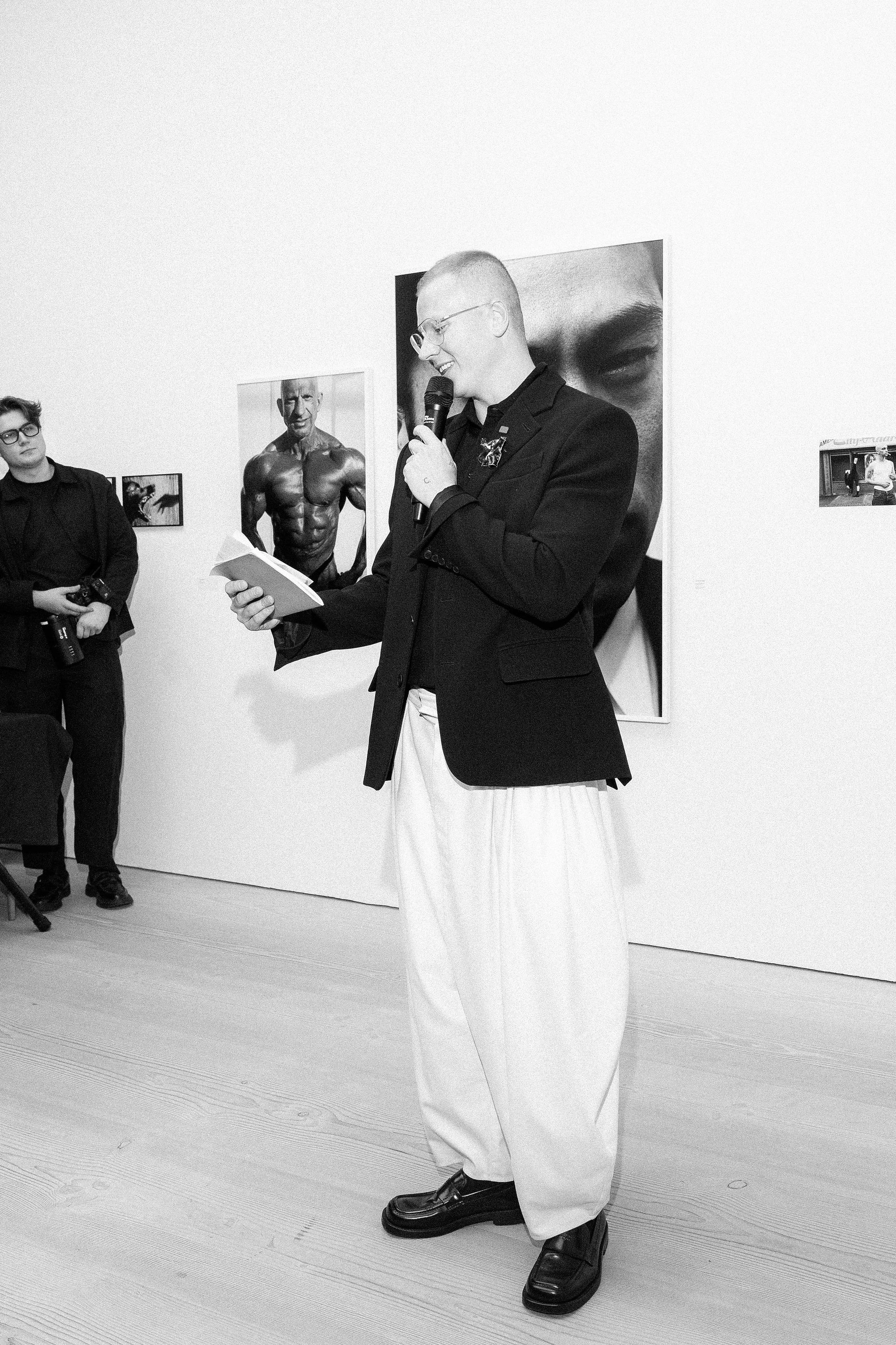 Веня Брикалін53