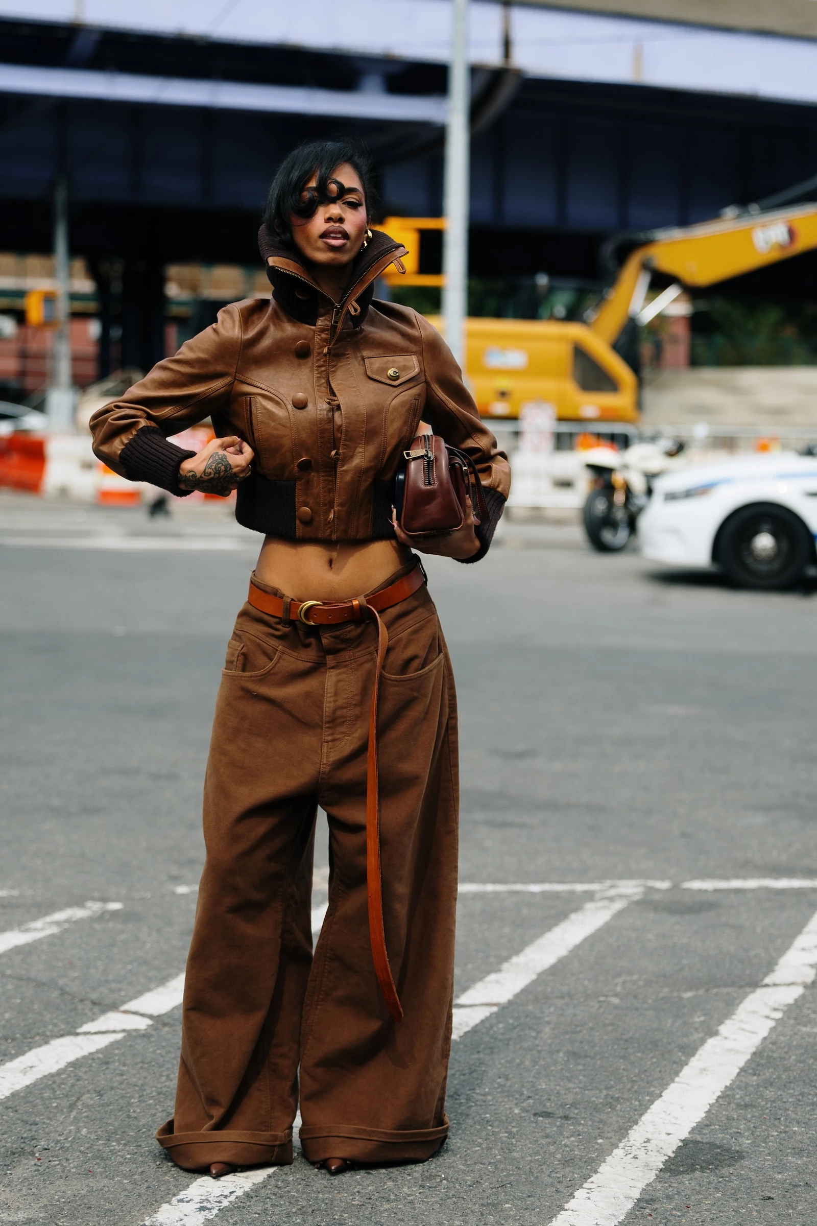 Chocolate Denim Dominance: Top 4 Jean Styles for Autumn
2