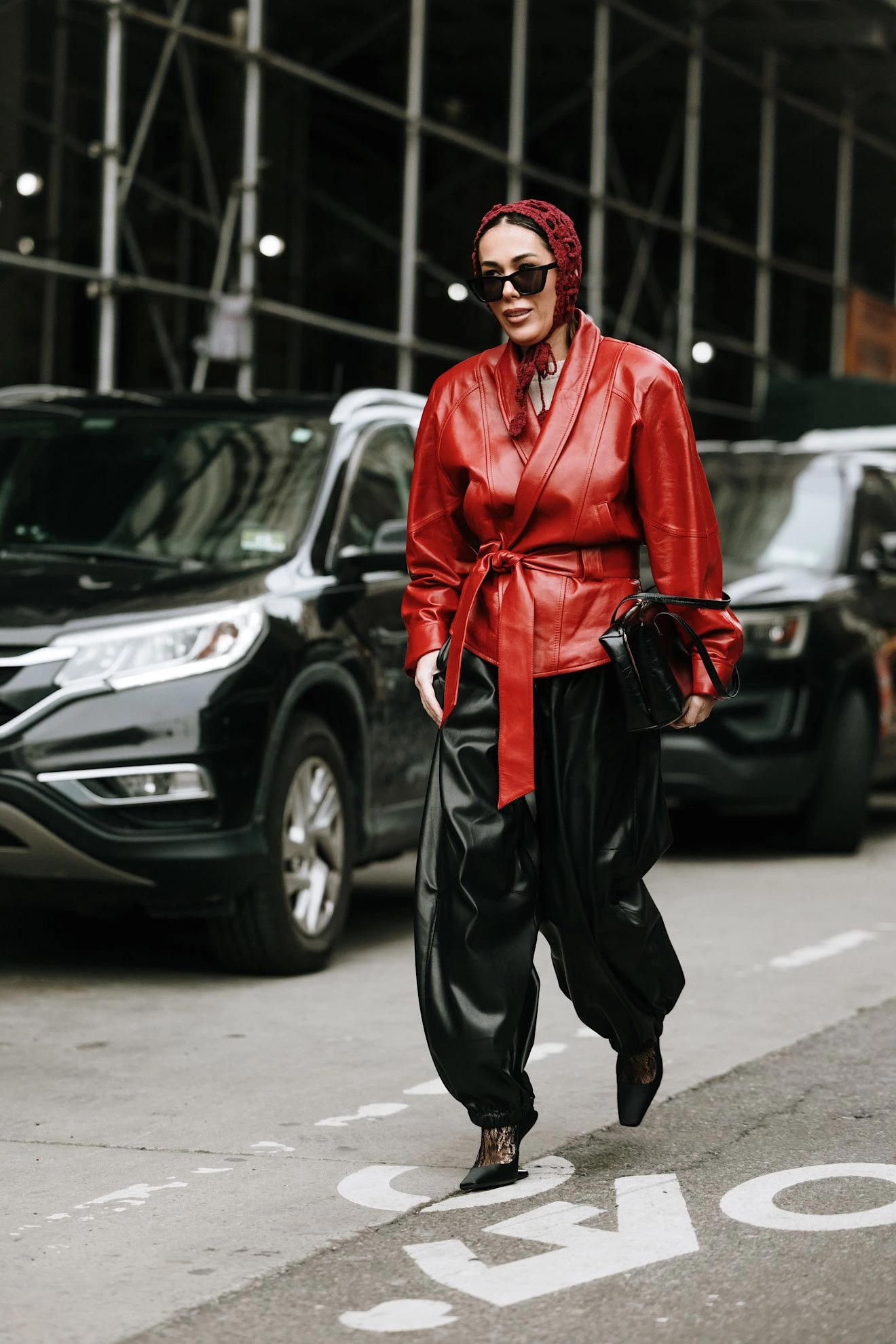 Leather Trousers: A Winter Wardrobe Essential
6