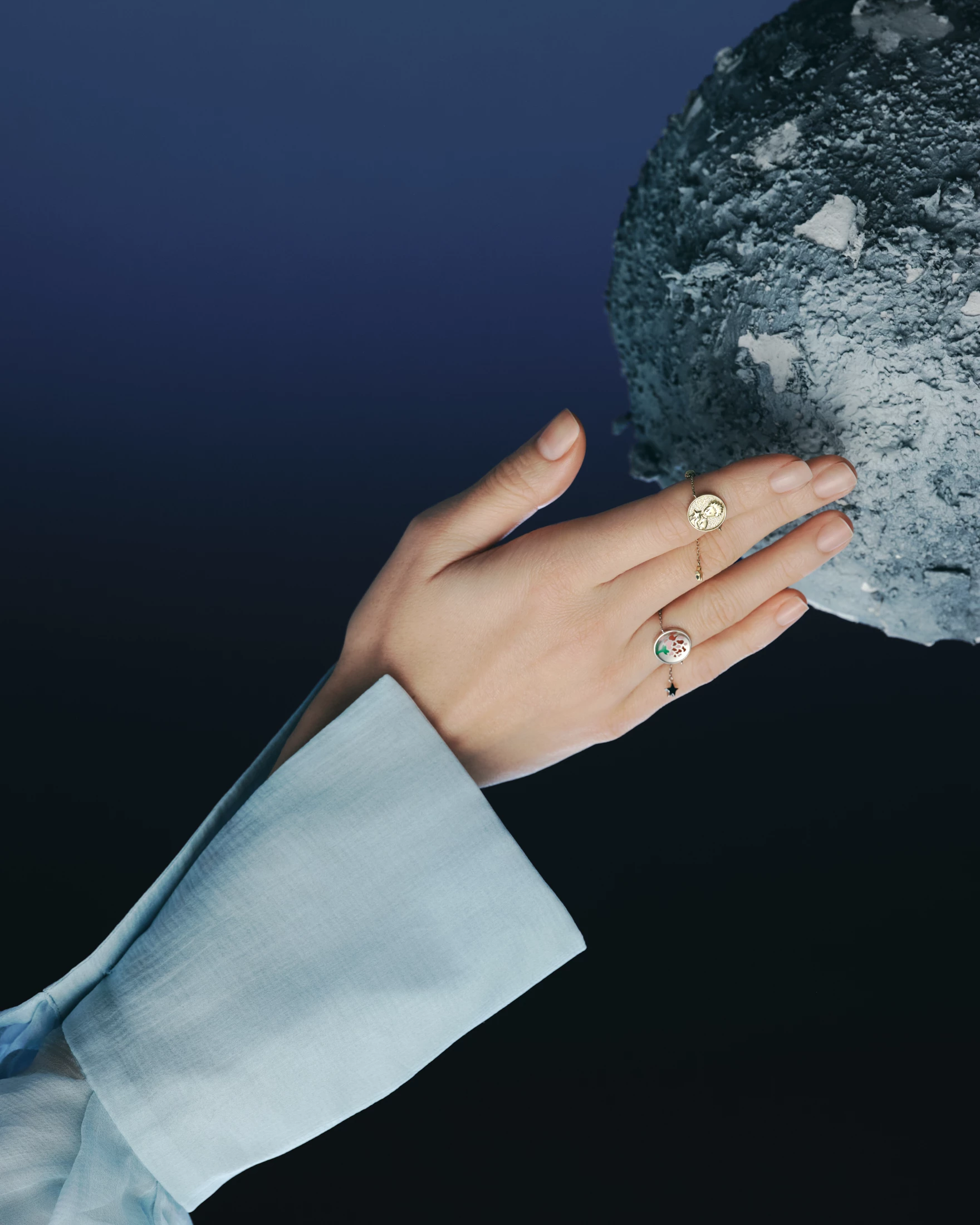 "The Little Prince" springs forth in SOVA jewelry – pure enchantment.
7