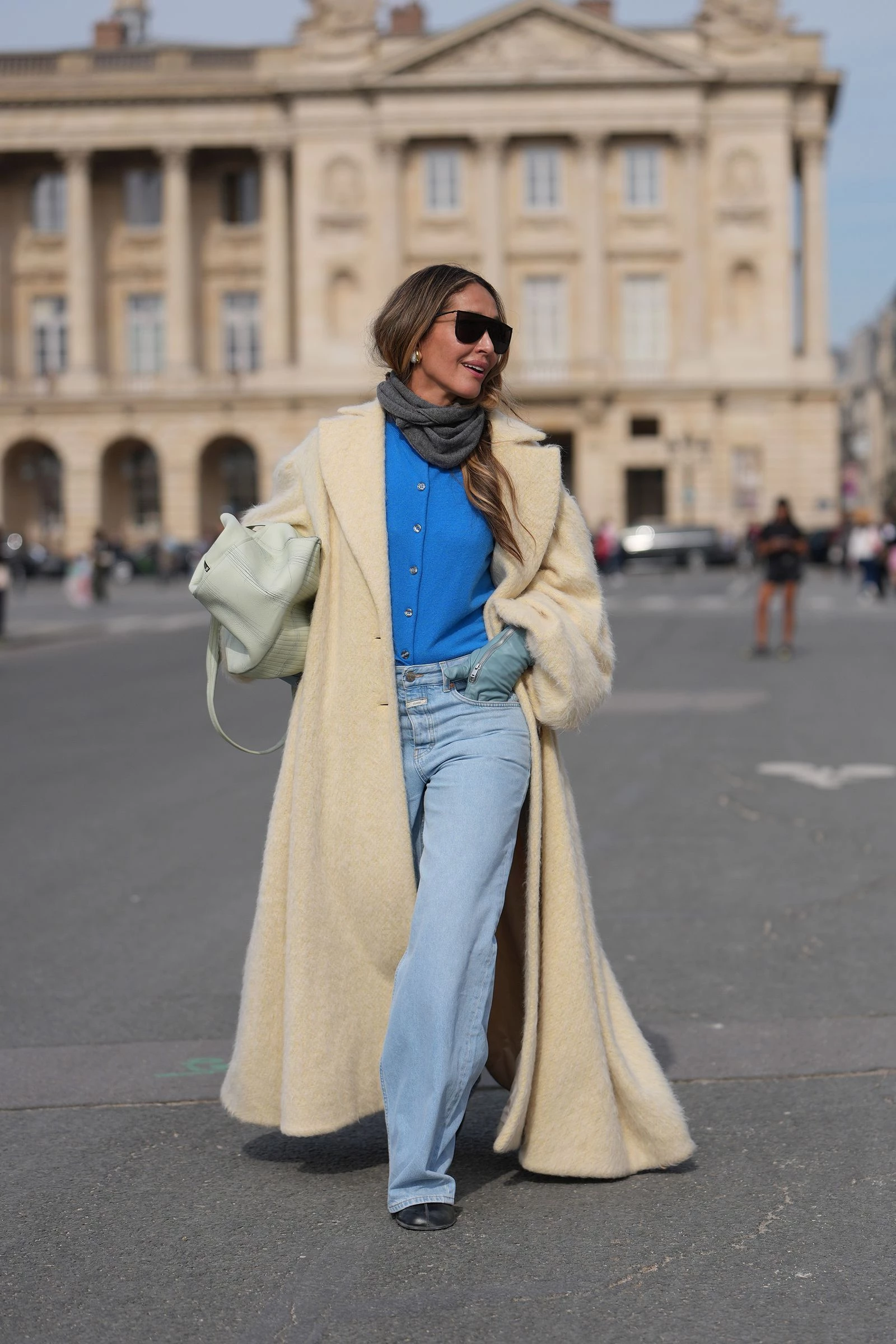 Cardigan: Five Chic Looks for This Wardrobe Essential
3