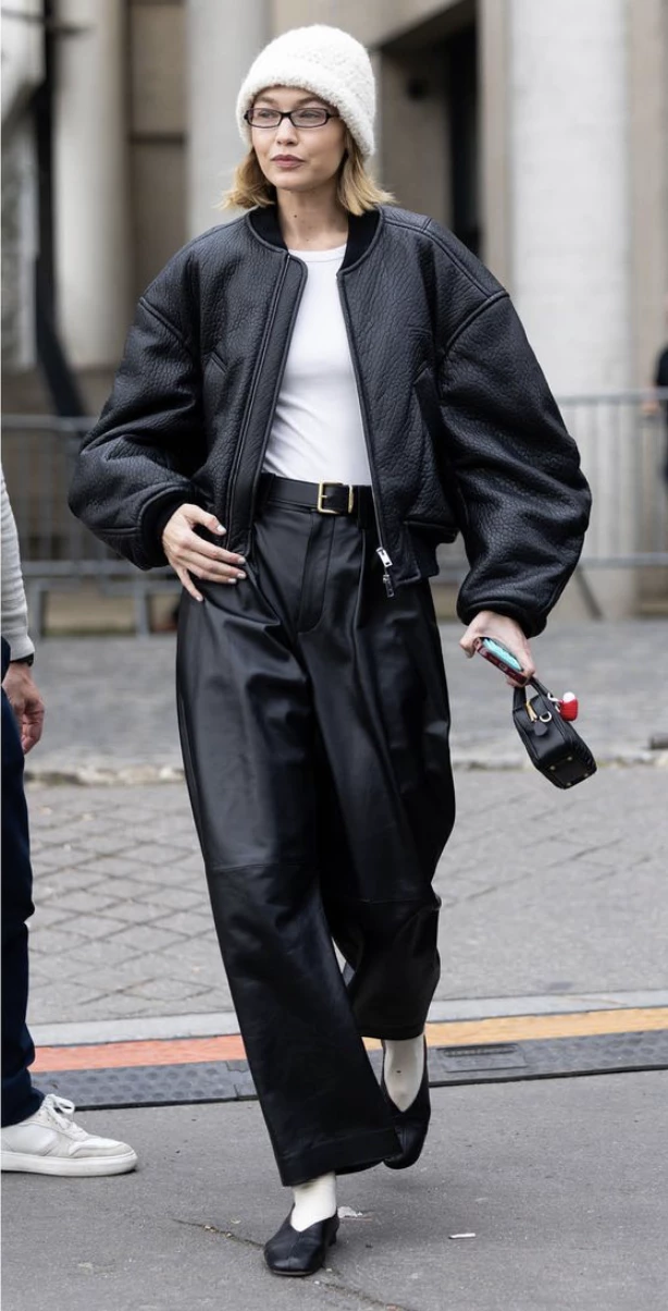 Leather Trousers: A Winter Wardrobe Essential
5