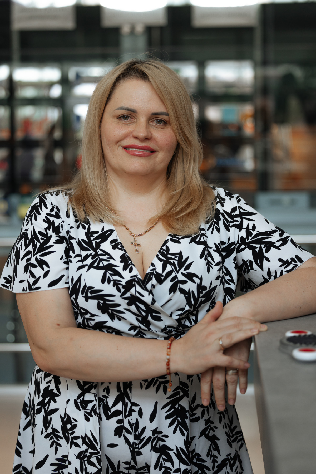 Support Structures: Tetyana Zaikina, a Superhumans Alumna, Recounts Her Experience in Occupied Kherson, Wounds Suffered, and the Importance of Wit in Recovery.
1