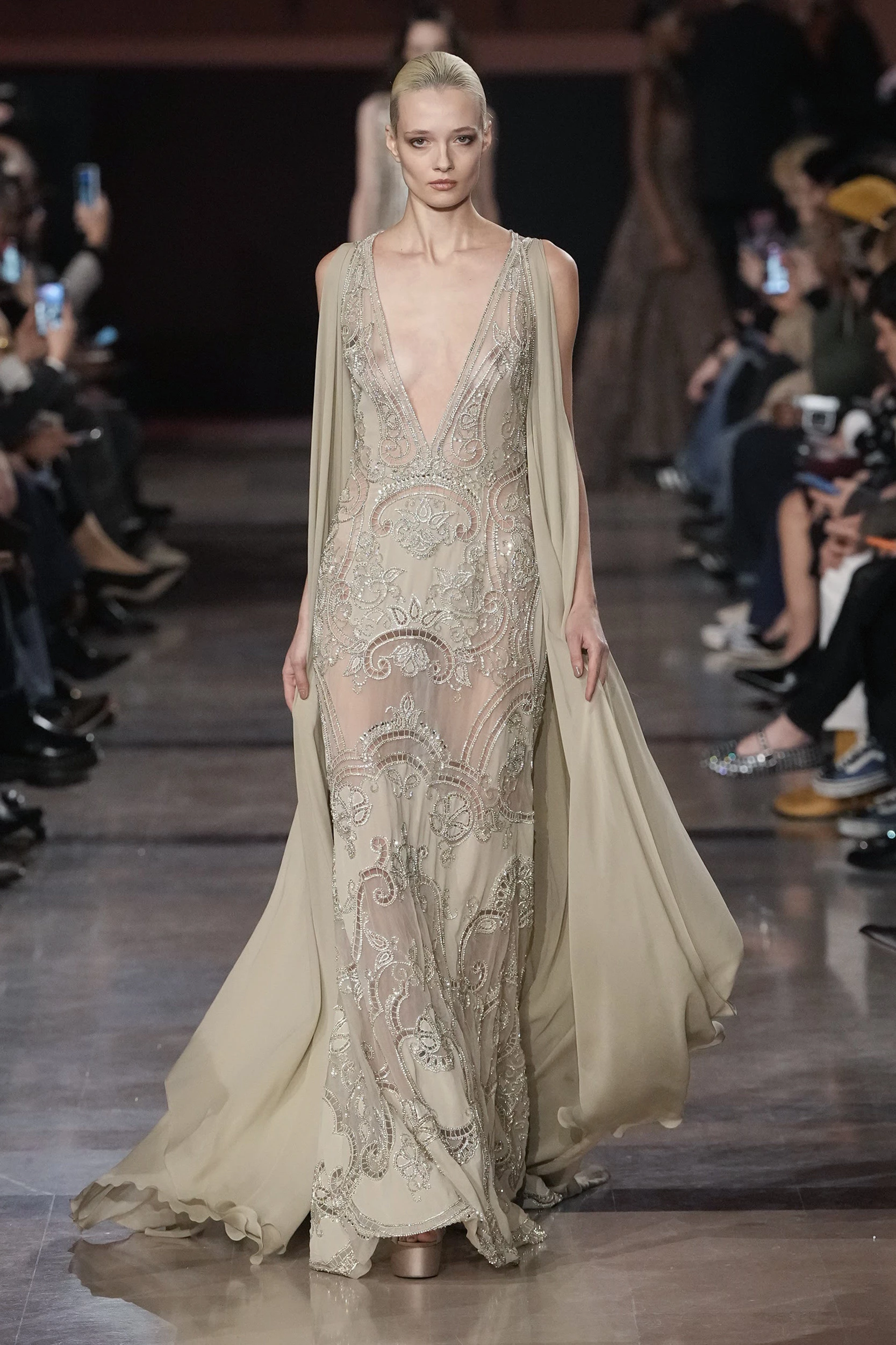 Golden Times: Elie Saab Couture Spring-Summer 2026 Collection7