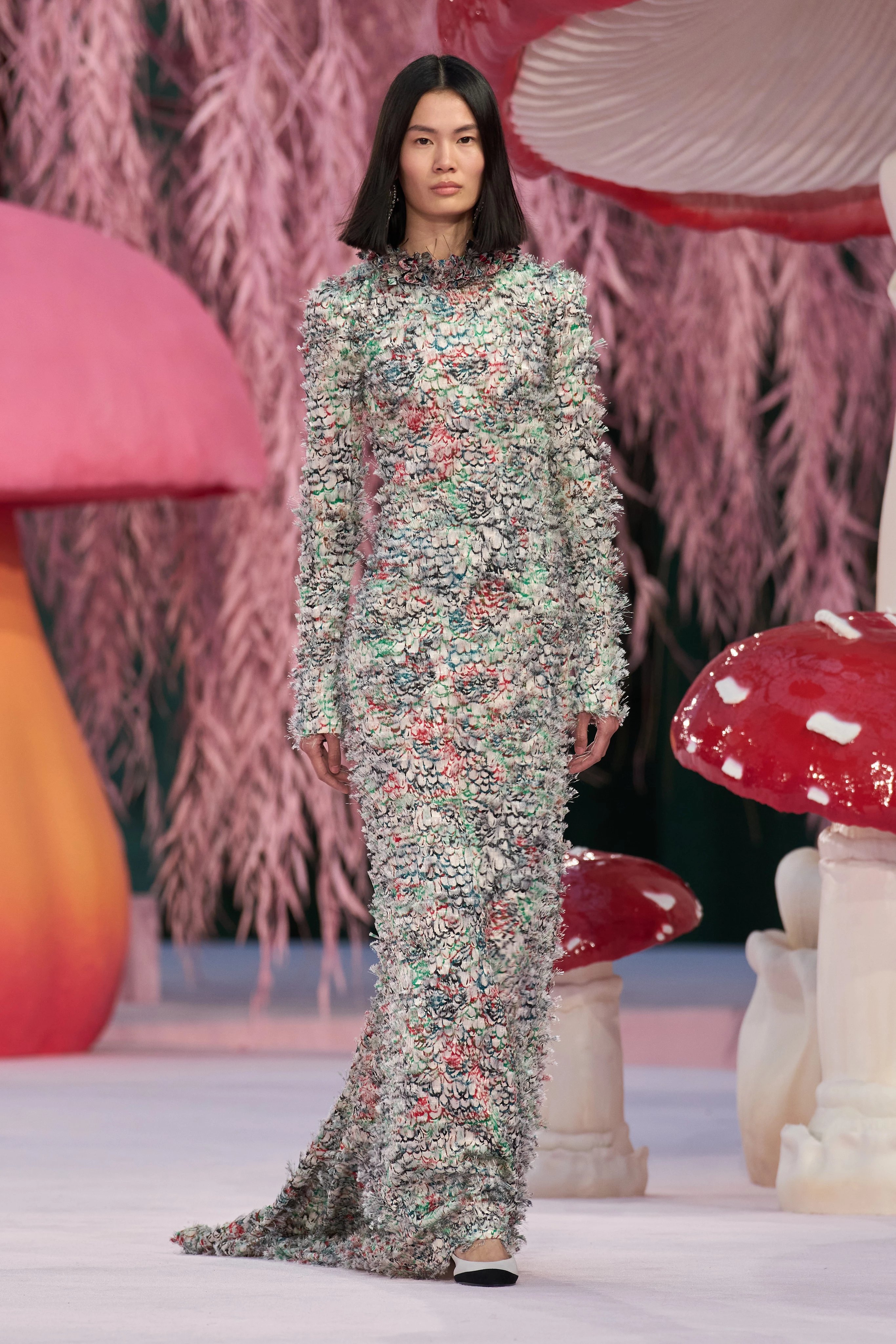 Mathieu Blasi showed his first couture collection for Chanel17