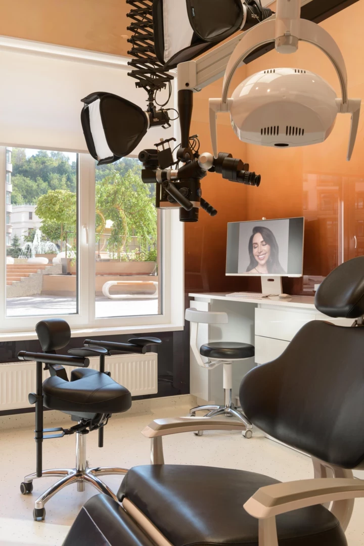 VOGUE UA To Do List: item #7. Restore your smile4