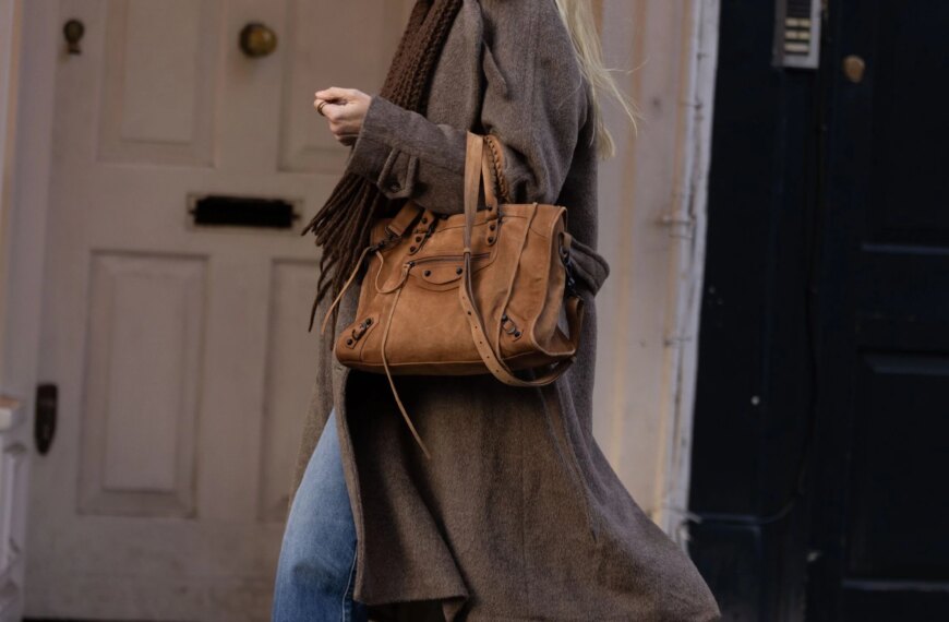 Claudia Schiffer chooses one of the most relevant bags of 2026