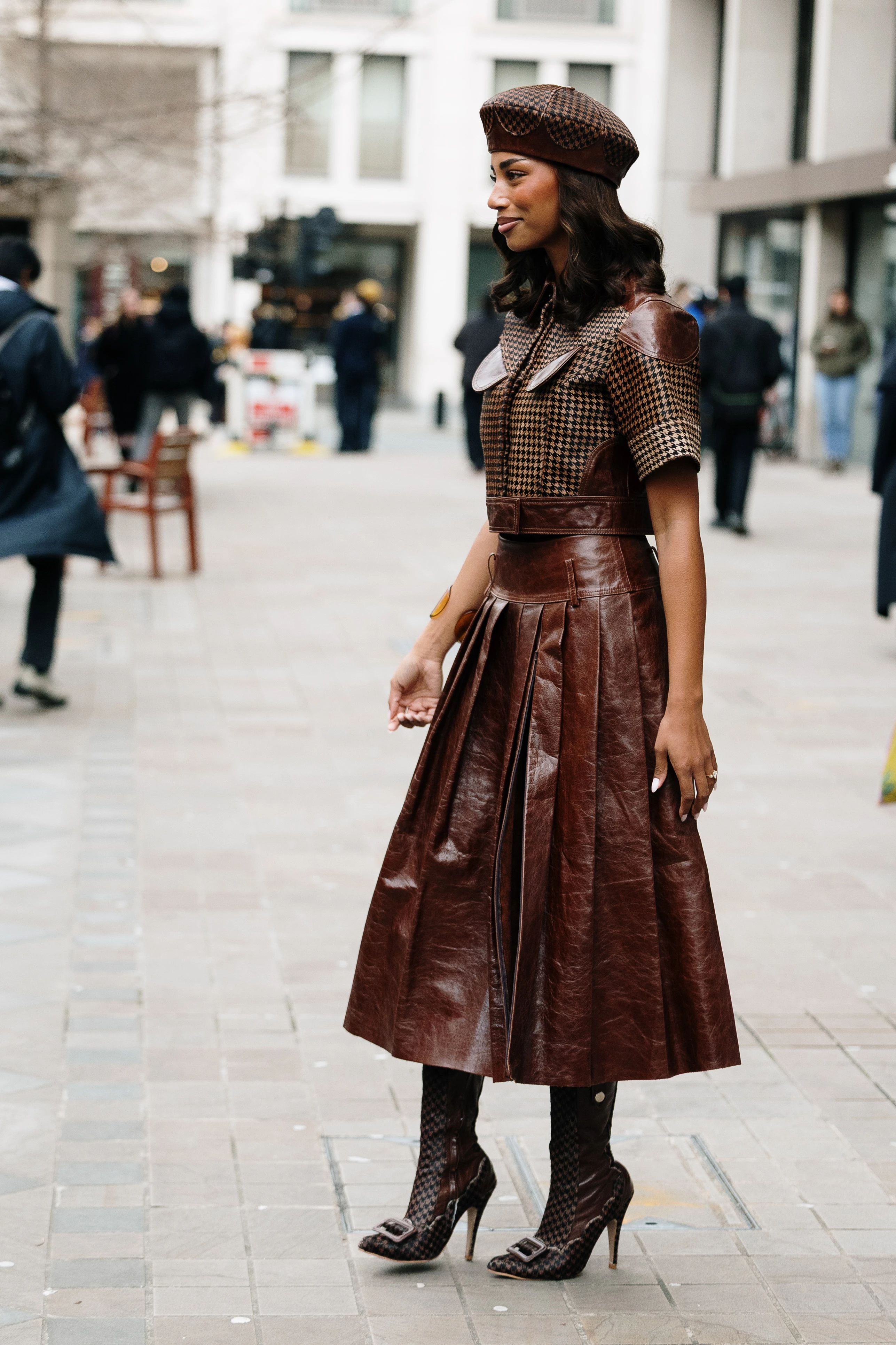 Streetstyle: the most fashionable girls on the streets of London39