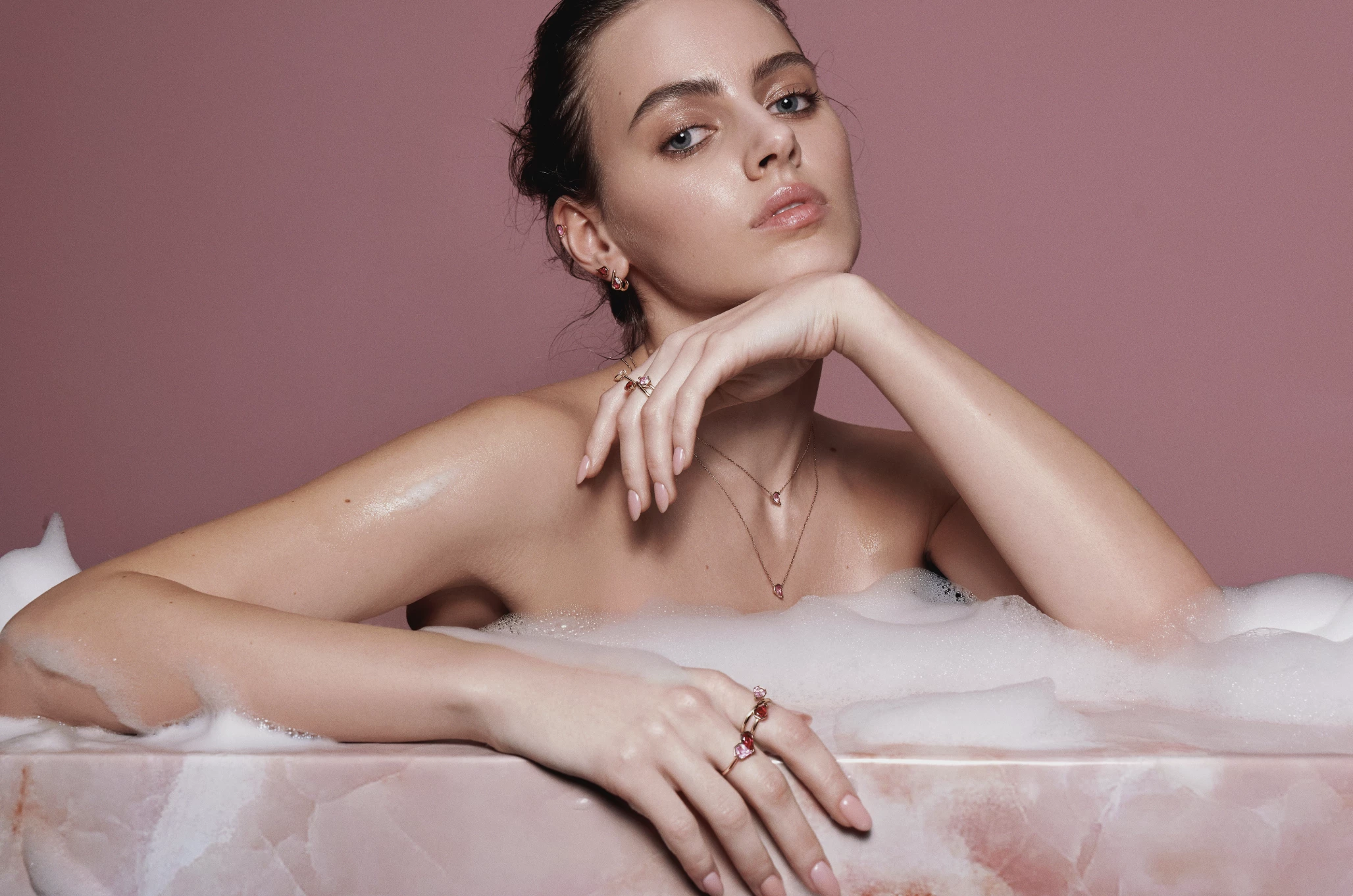 Jewelry love story: SOVA presents a collection with lab-grown sapphires10